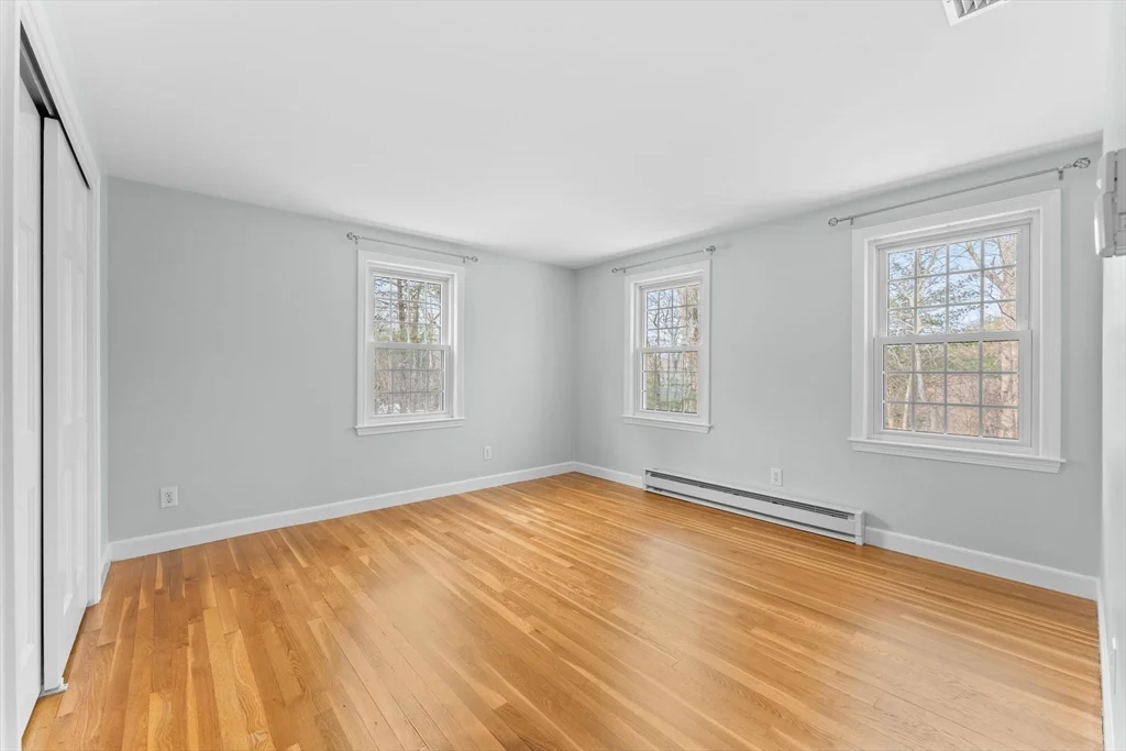 26 Cedar Hill Rd, Dover