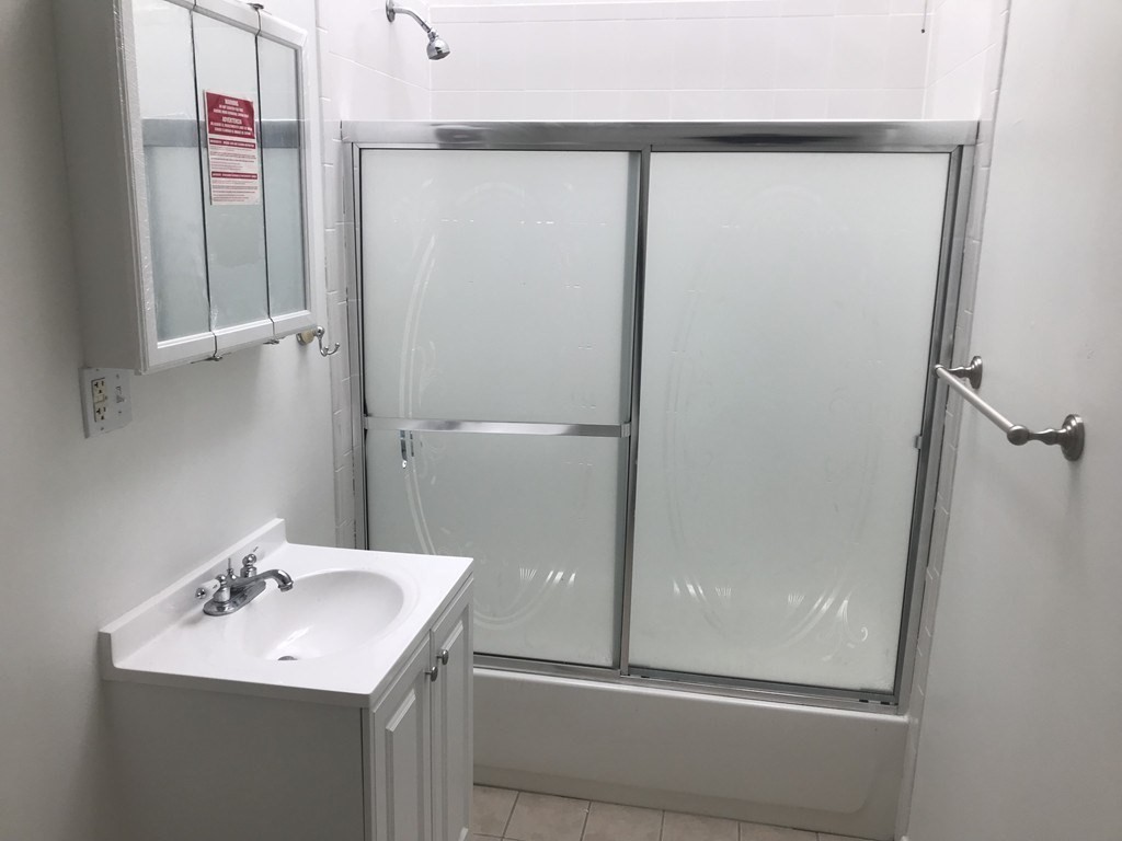 2 bed, 1 bath apartment for rent at 16 Creighton St Unit 3, Jamaica Plain — photo 10 of 13