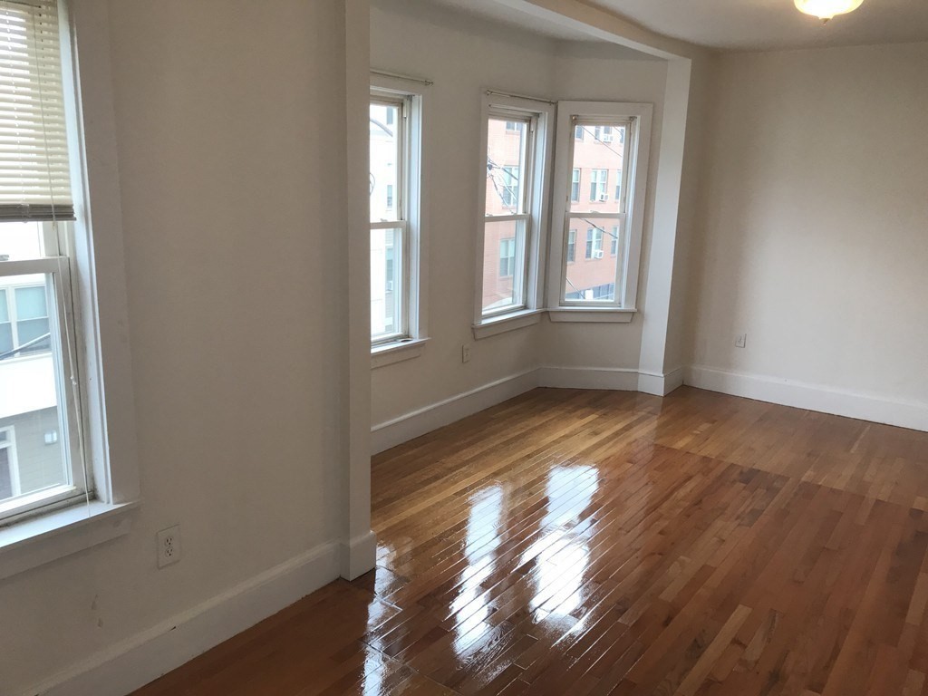 2 bed, 1 bath apartment for rent at 16 Creighton St Unit 3, Jamaica Plain — photo 9 of 13