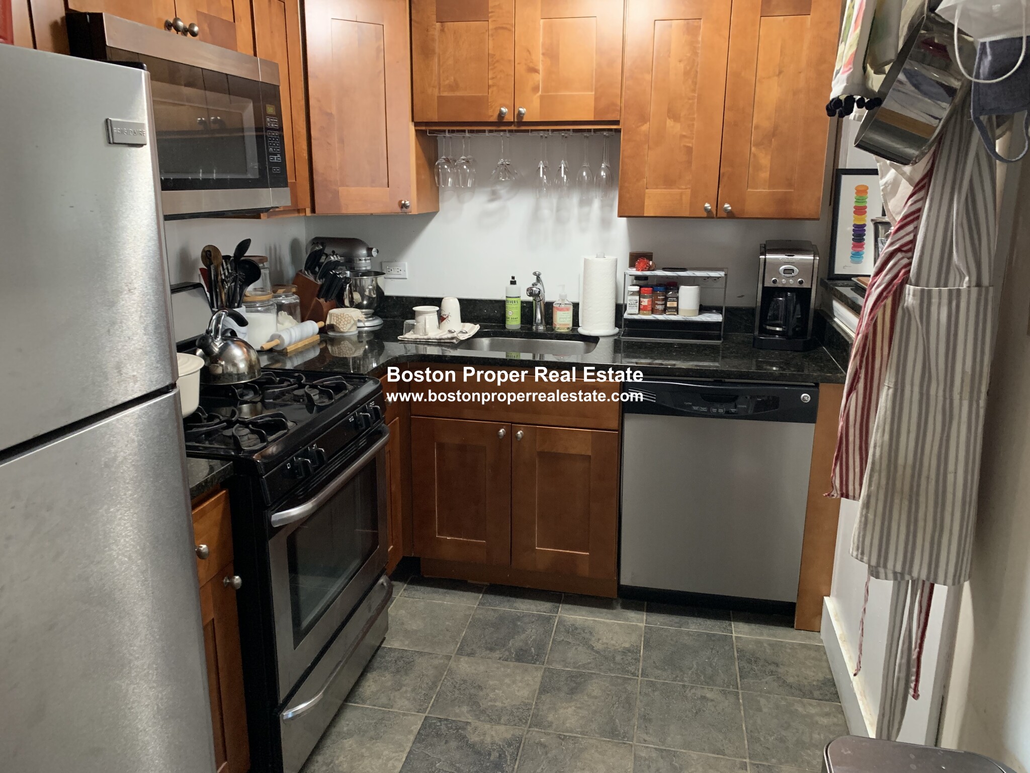 16 Hereford St, Back Bay