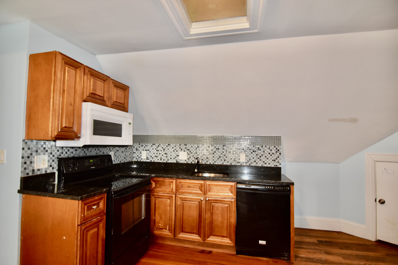 3 bed, 1 bath apartment for rent at 16 Normandy Unit 3, Dorchester — photo 9 of 12