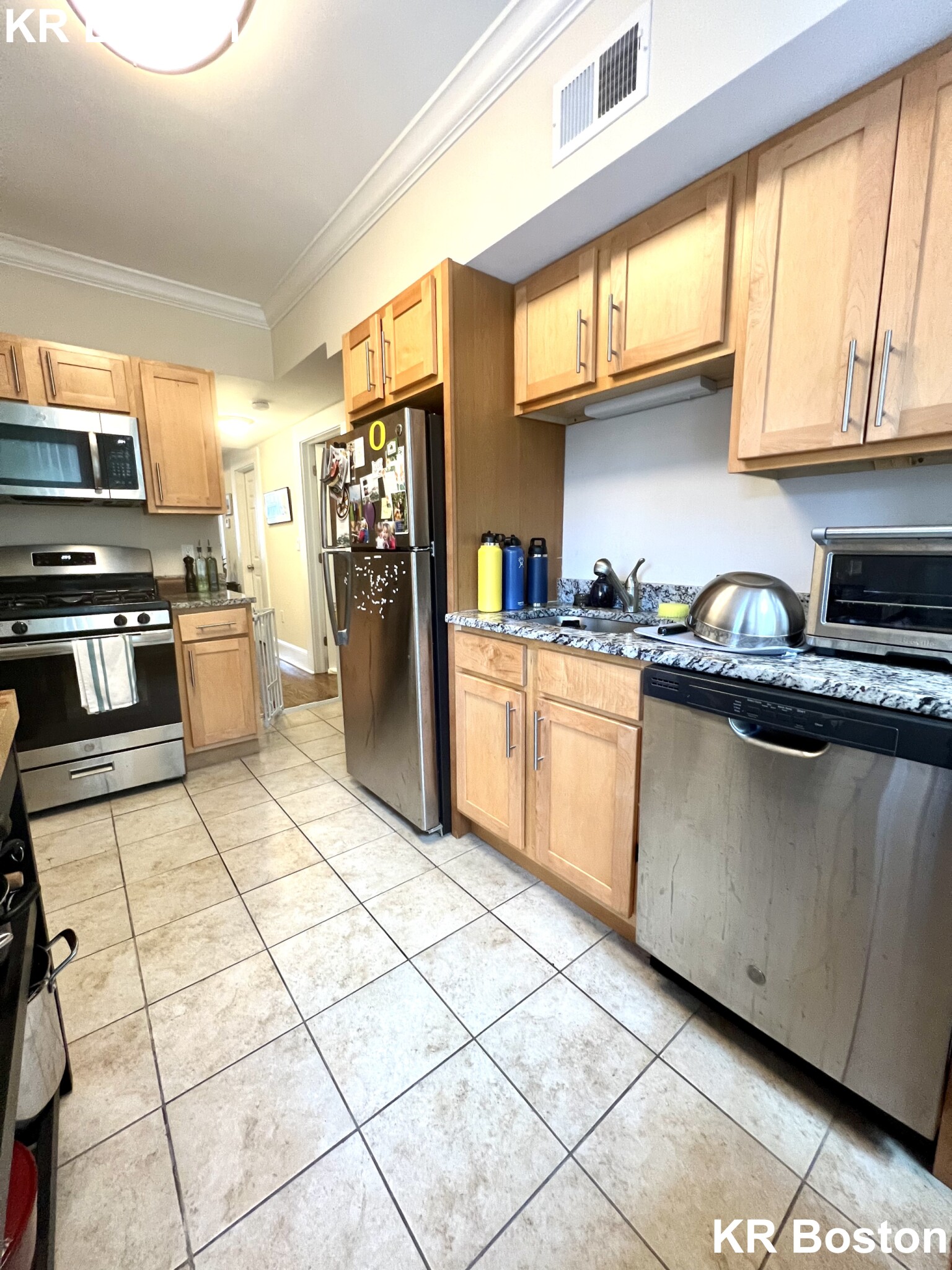 2 bed, 1 bath apartment for rent at 20 Short St Unit 3, Coolidge Corner — photo 3 of 4