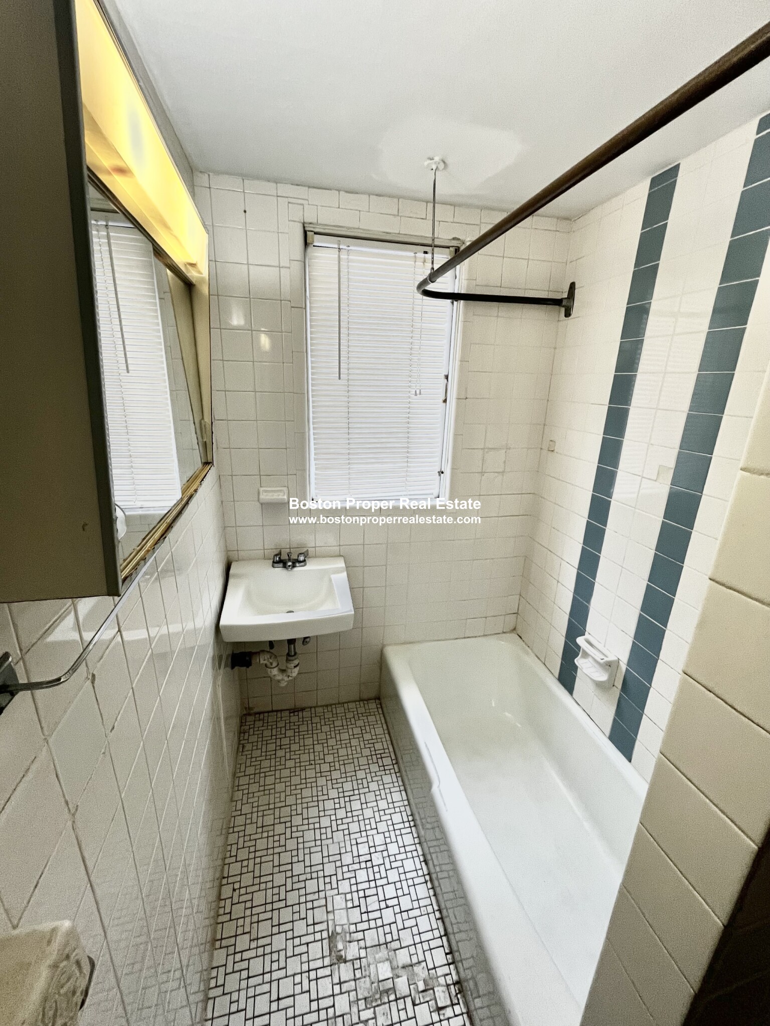 Studio bed, 1 bath apartment for rent at 16 Westland Ave Unit 504a, Fenway — photo 18 of 20