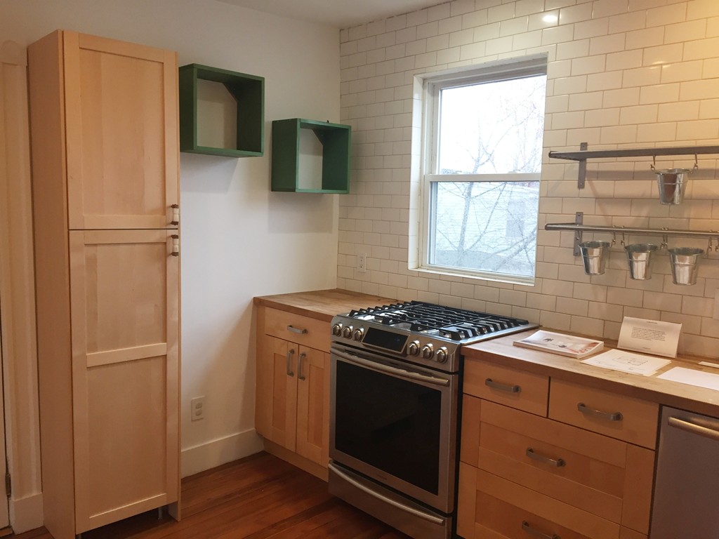 2 bed, 1 bath apartment for rent at 16 Magnolia Ave Unit 3, Mid Cambridge — photo 3 of 11