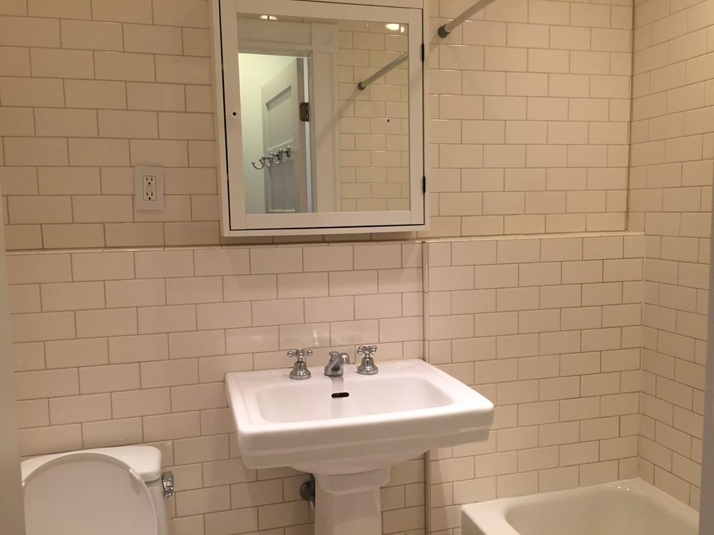 2 bed, 1 bath apartment for rent at 16 Magnolia Ave Unit 3, Mid Cambridge — photo 5 of 11