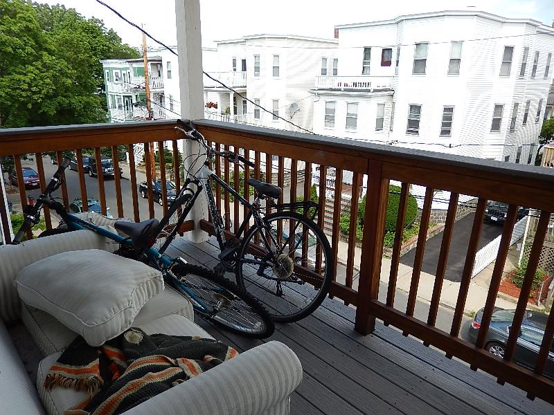 3 bed, 1 bath apartment for rent at 28 Belknap St Unit 2T, Teele Square — photo 15 of 16