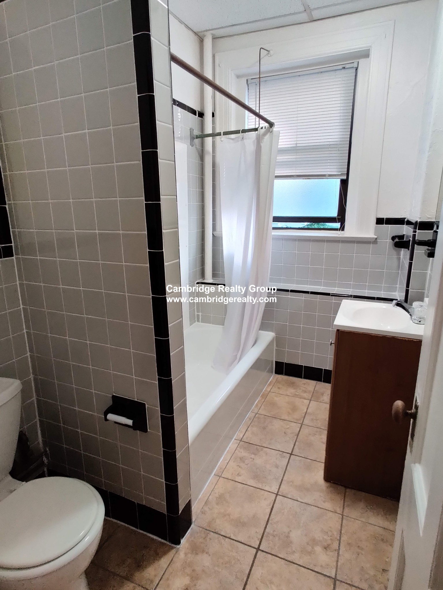 2 bed, 1 bath apartment for rent at 1010 Massachusetts Ave Unit 26T, Riverside — photo 11 of 15