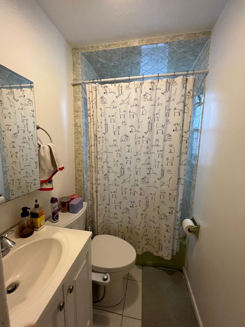 3 bed, 1 bath apartment for rent at 17 Dow St Unit A, West Somerville — photo 16 of 19