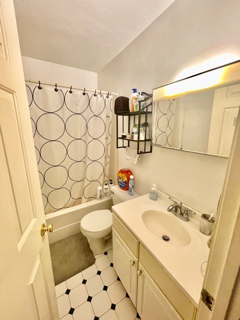3 bed, 1 bath apartment for rent at 17 Thacher St Unit 2, North End — photo 16 of 24