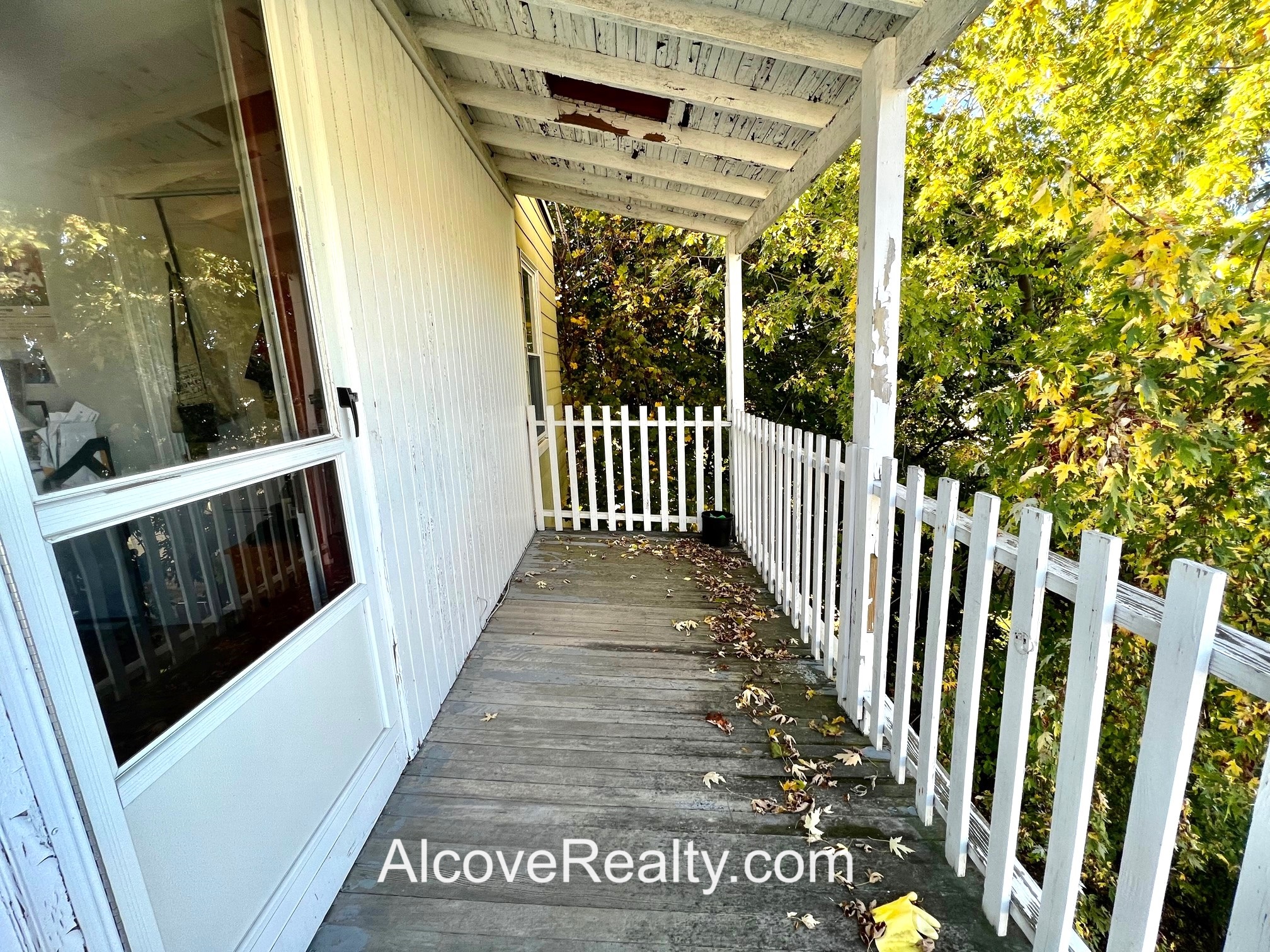 4 bed, 1 bath apartment for rent at 69 Davis Sq Unit 3, Davis Square — photo 16 of 18