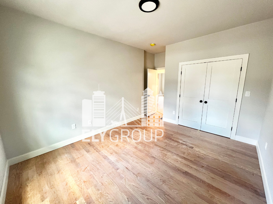 4 bed, 2 bath apartment for rent at 31 Lincoln St Unit 1, West Medford — photo 16 of 21