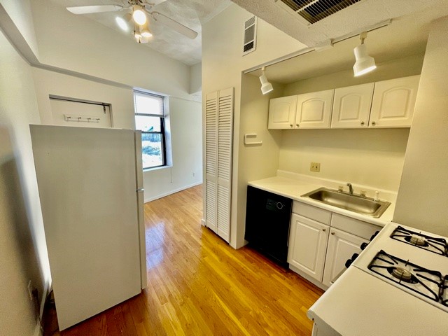 1 bed, 1 bath apartment for rent at 340 North St Unit 8, North End — photo 10 of 11