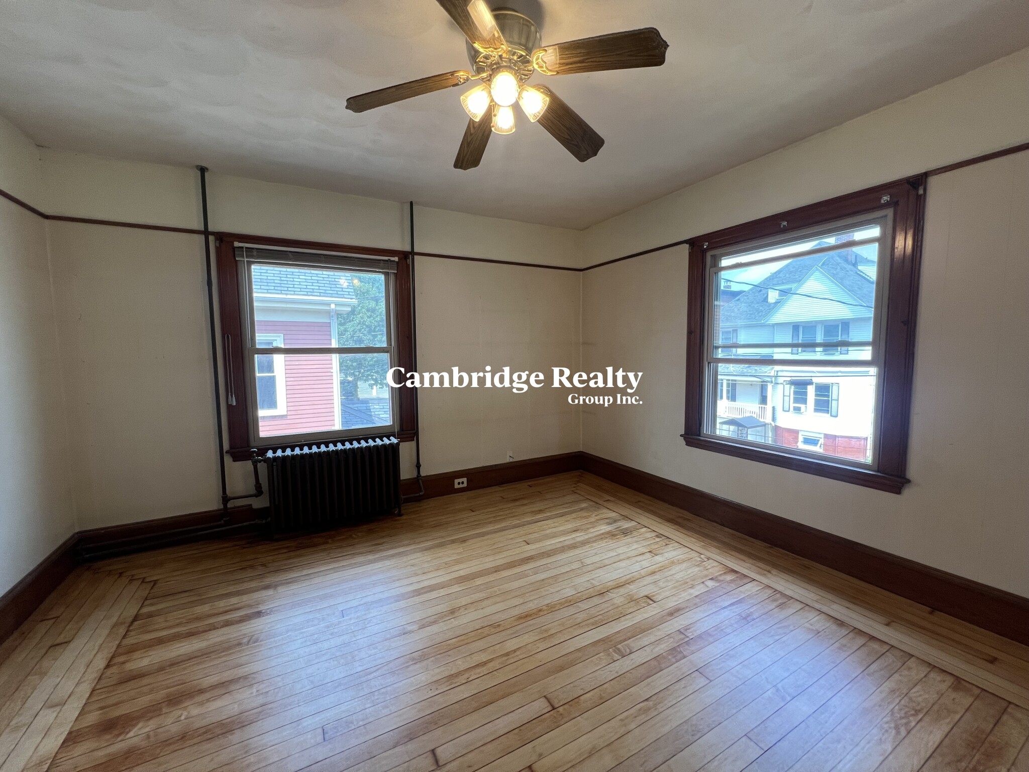 22 Grand View Ave, Prospect Hill