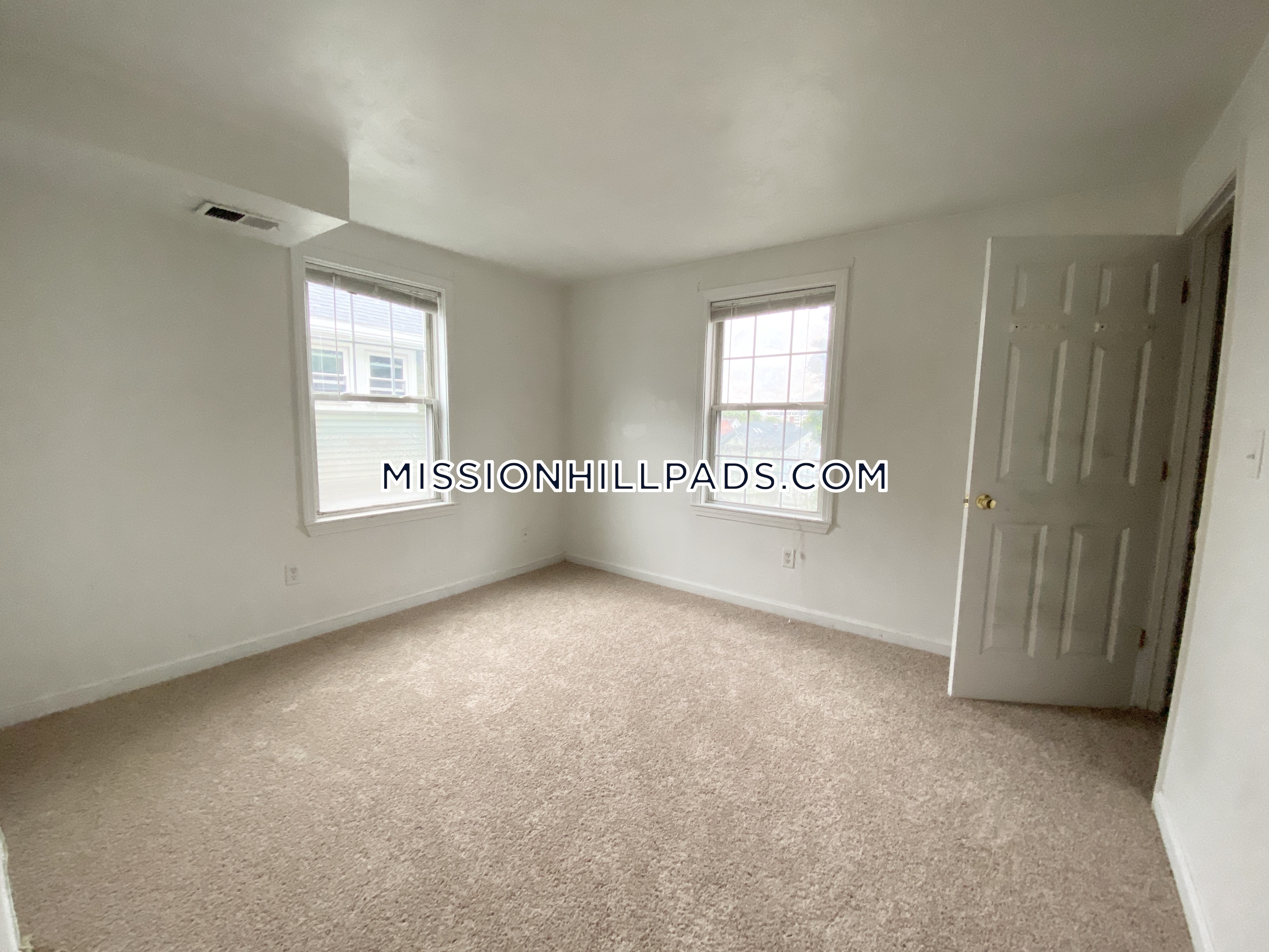 3 bed, 2.5 bath apartment for rent at 174 Calumet St Unit 1, Mission Hill — photo 19 of 32