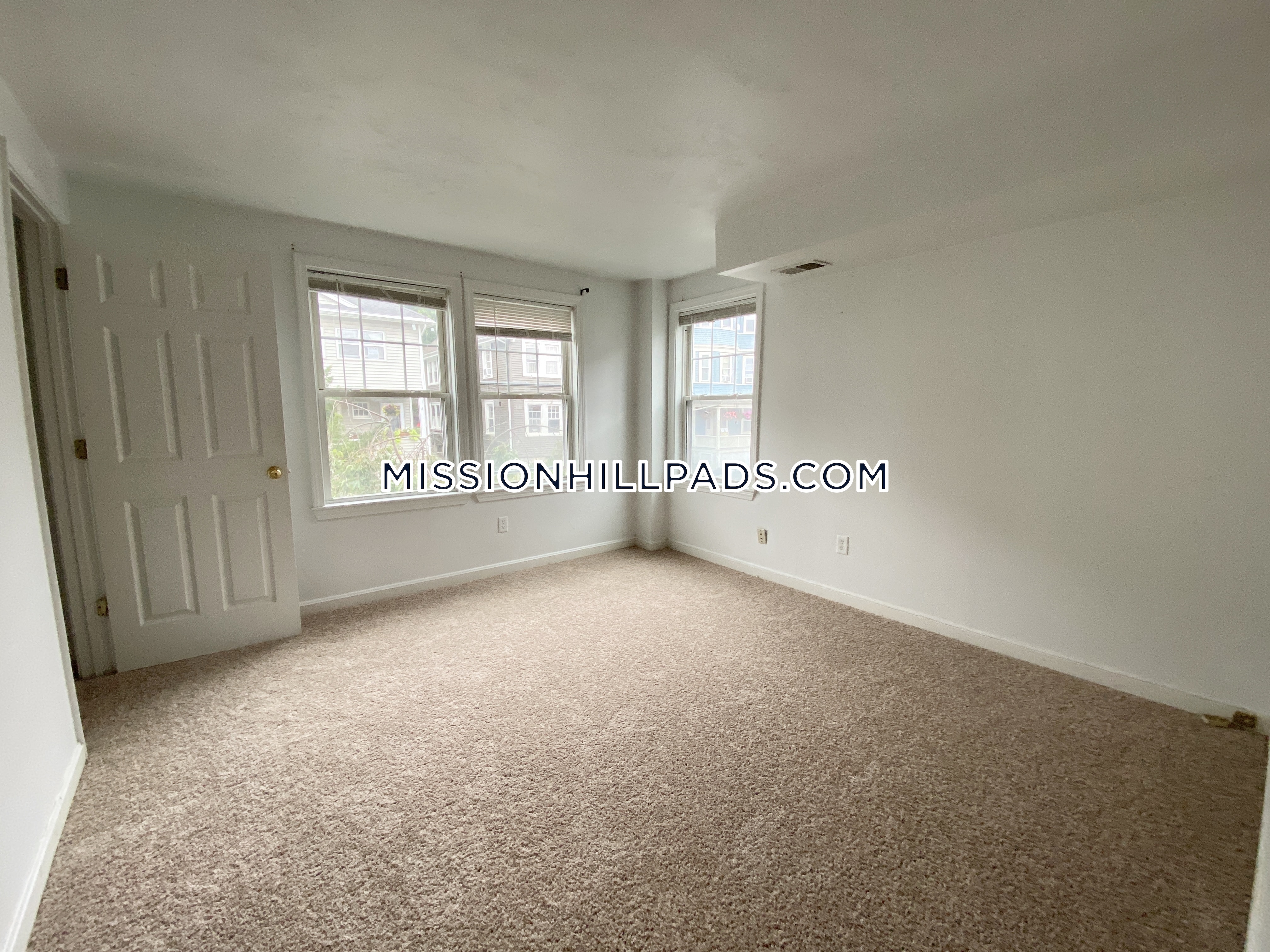 3 bed, 2.5 bath apartment for rent at 174 Calumet St Unit 1, Mission Hill — photo 21 of 32