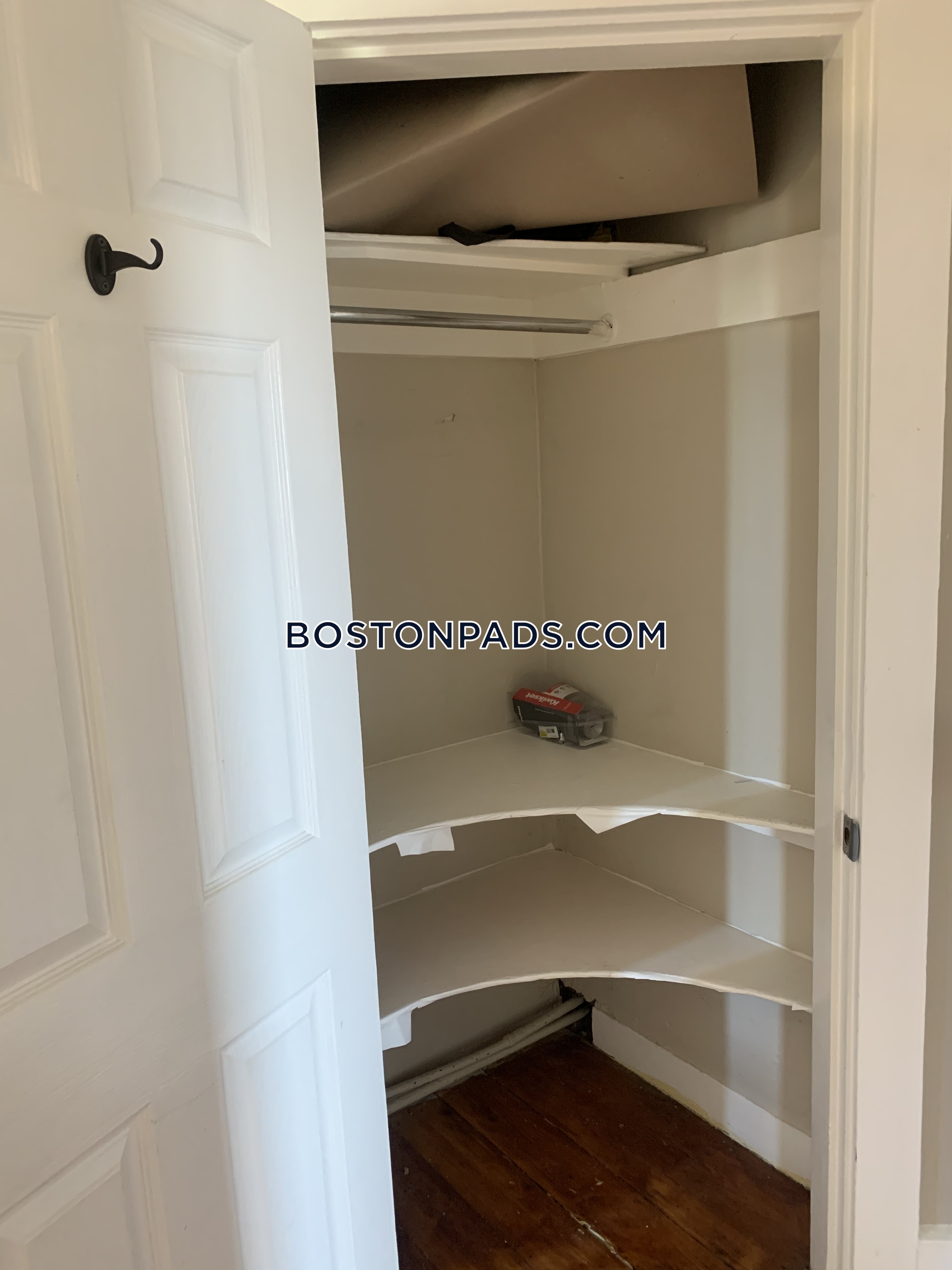3 bed, 1 bath apartment for rent at 515 Medford St, Winter Hill — photo 4 of 38