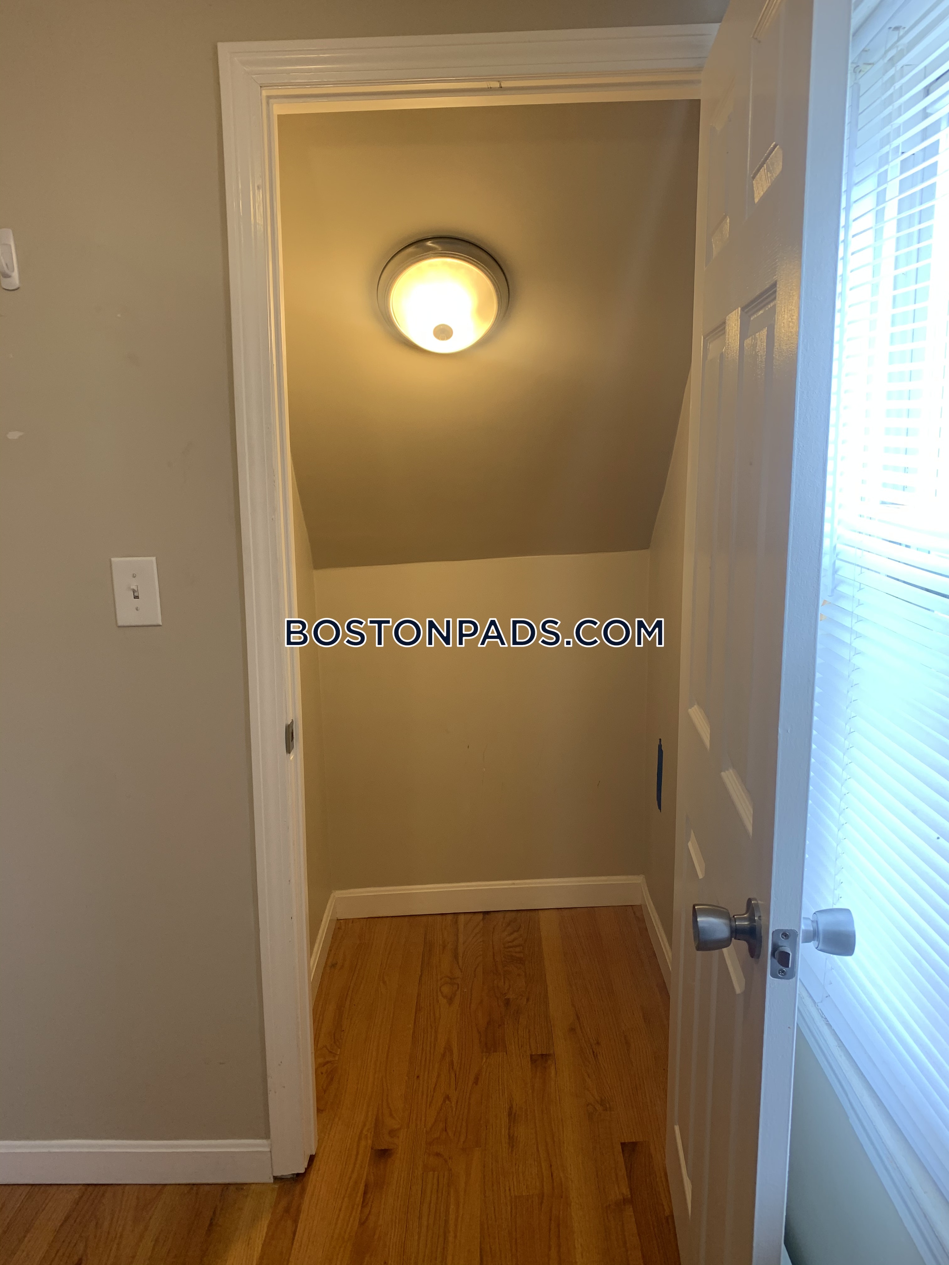 3 bed, 1 bath apartment for rent at 515 Medford St, Winter Hill — photo 8 of 38
