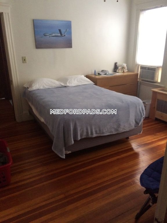 8+ bed, 3 bath apartment for rent at 57 Quincy St Unit 57, Tufts University — photo 3 of 6