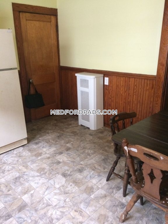 8+ bed, 3 bath apartment for rent at 57 Quincy St Unit 57, Tufts University — photo 5 of 6