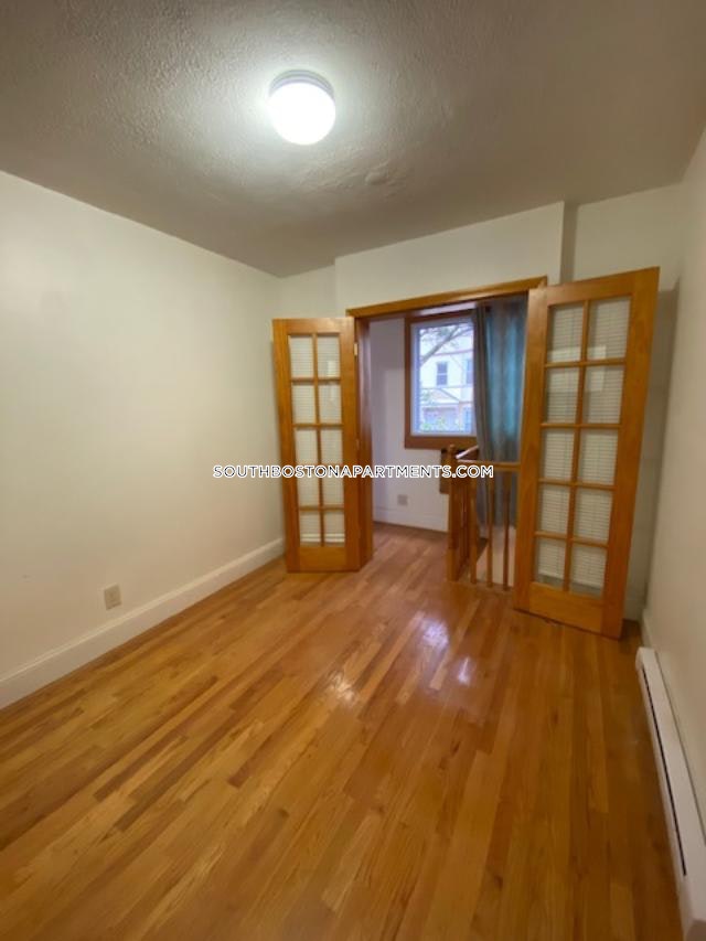 1 bed, 1 bath apartment for rent at 21 Boston St Unit 2, South Boston — photo 2 of 18