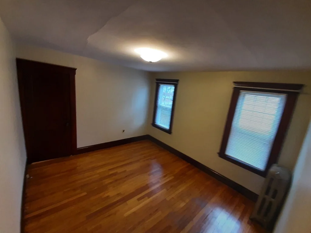 124 Bishop St, Framingham