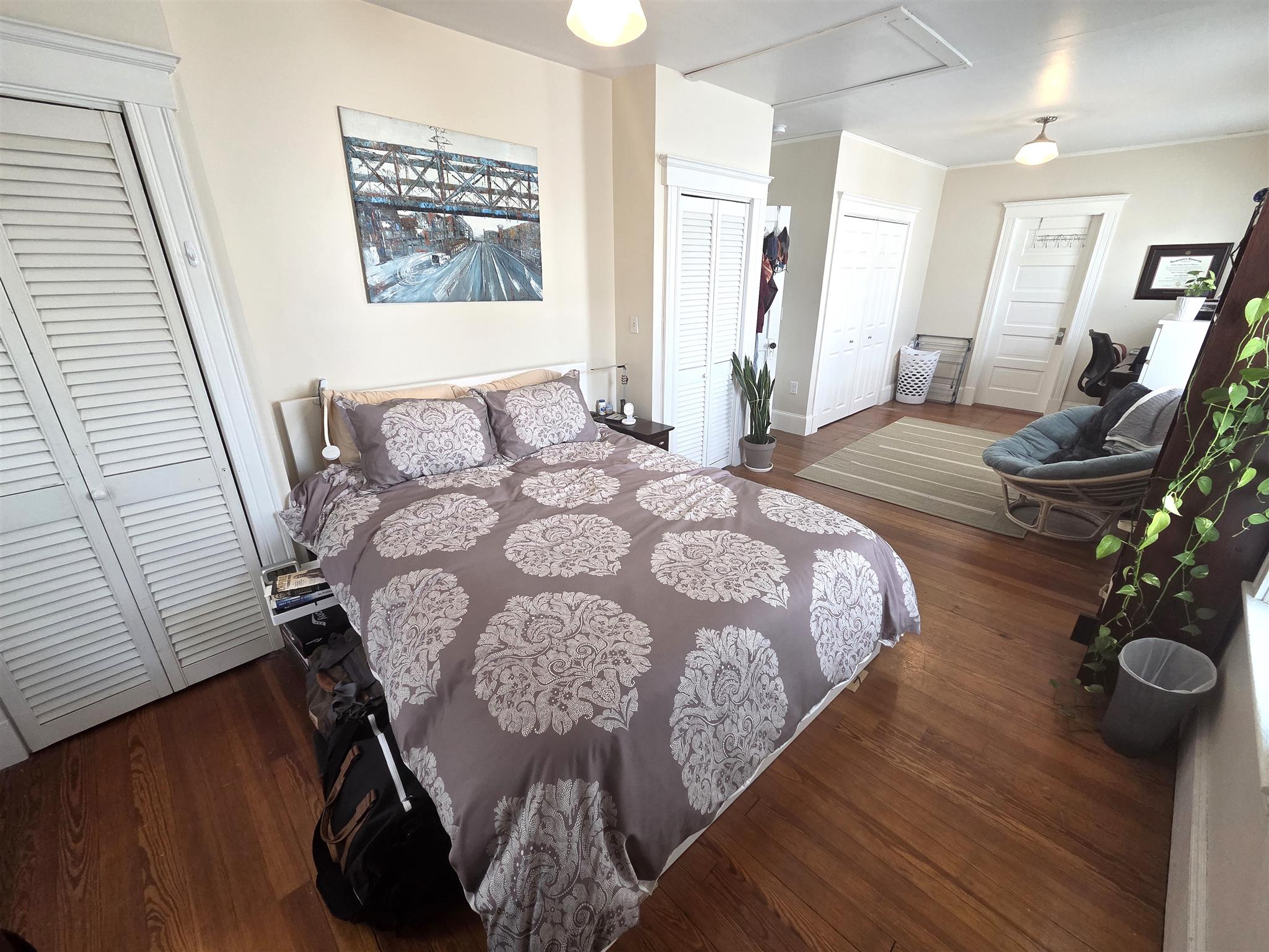 76 Lexington Ave, Powder House Square