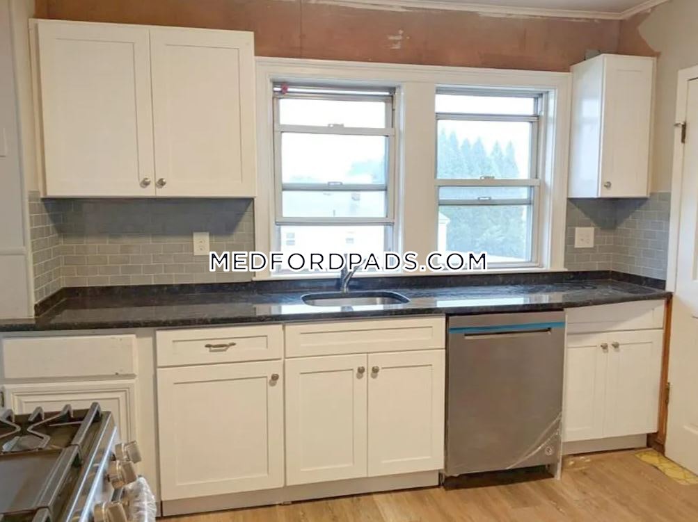 4 bed, 1 bath apartment for rent at 288 Boston Ave Unit 2, Tufts University — photo 25 of 44