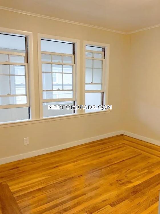 4 bed, 1 bath apartment for rent at 288 Boston Ave Unit 2, Tufts University — photo 3 of 44