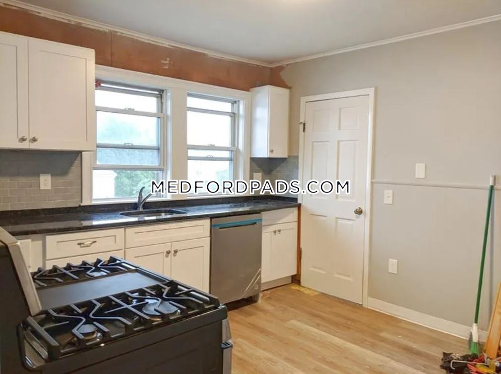 4 bed, 1 bath apartment for rent at 288 Boston Ave Unit 2, Tufts University — photo 38 of 44