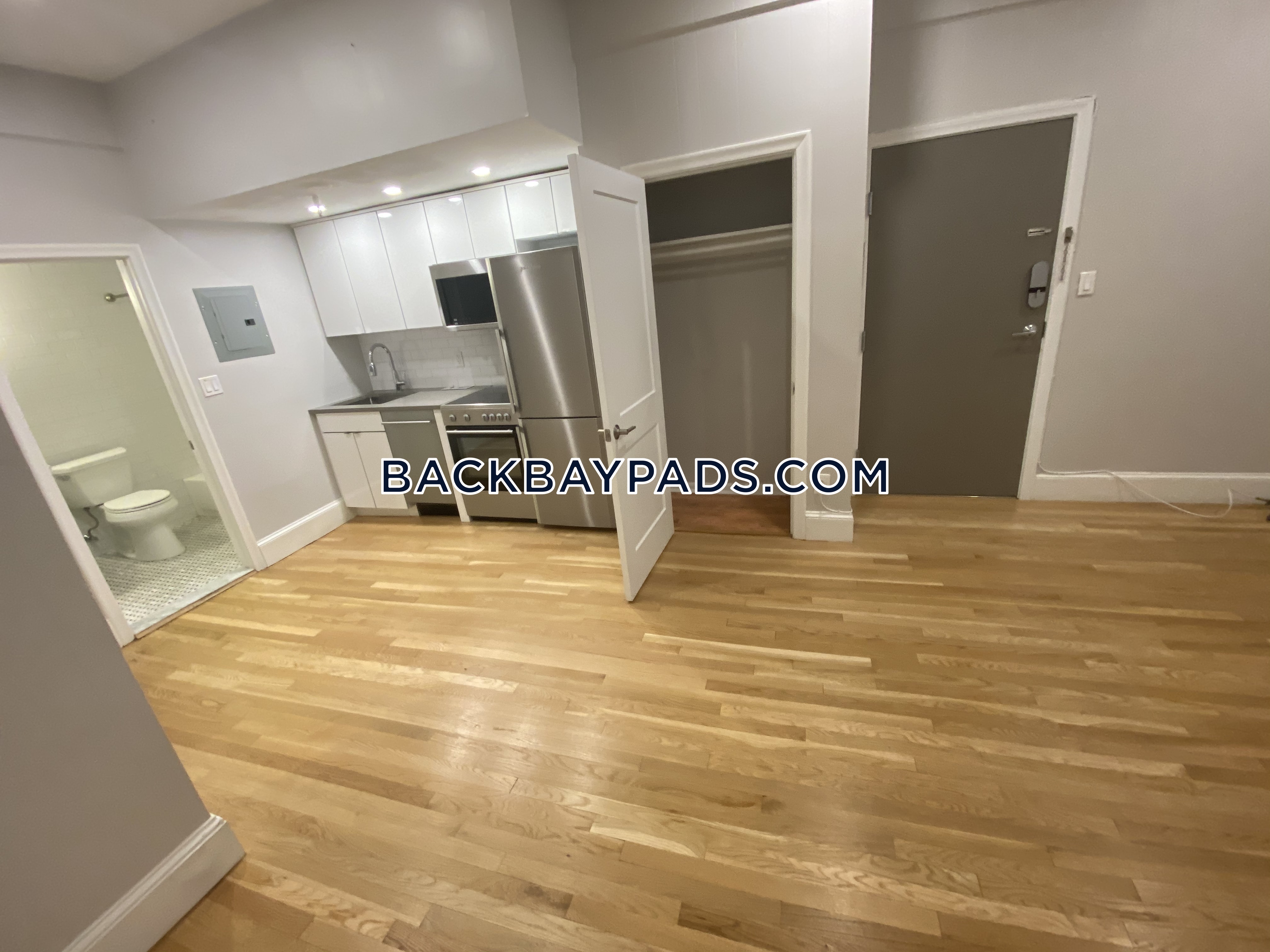 2 bed, 1 bath apartment for rent at 829 Boylston St Unit 101, Back Bay — photo 2 of 11