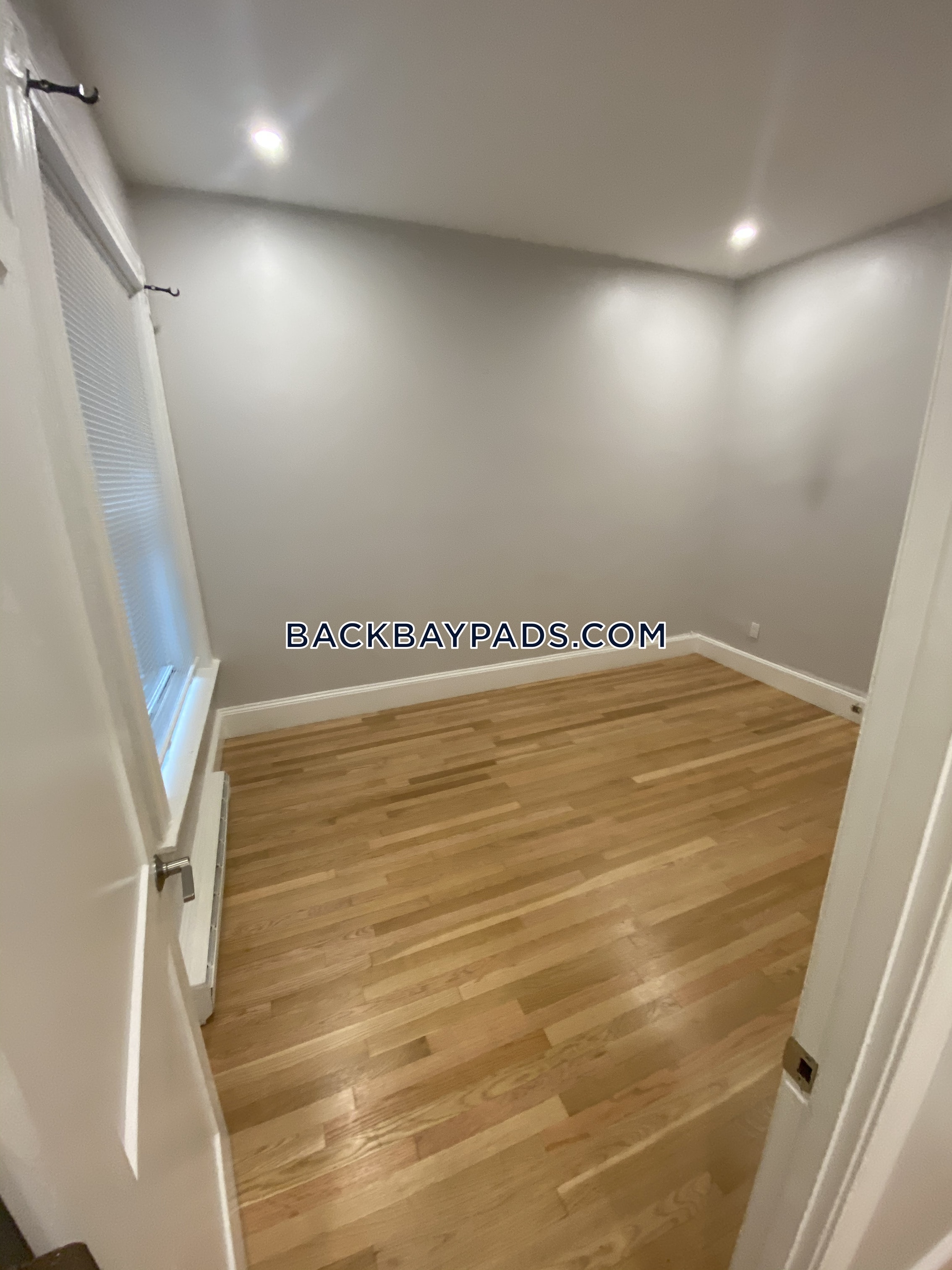 2 bed, 1 bath apartment for rent at 829 Boylston St Unit 101, Back Bay — photo 7 of 11
