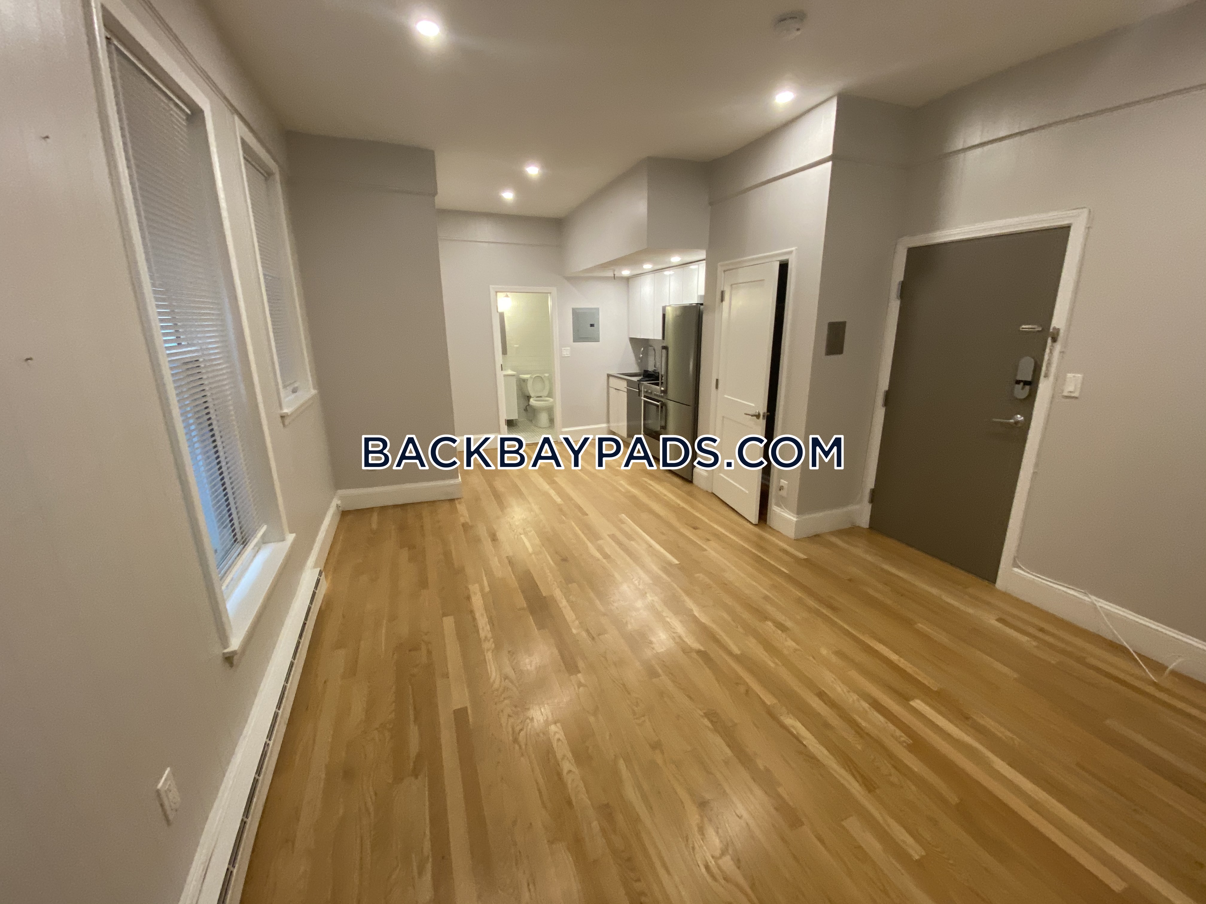 2 bed, 1 bath apartment for rent at 829 Boylston St Unit 101, Back Bay — photo 5 of 11