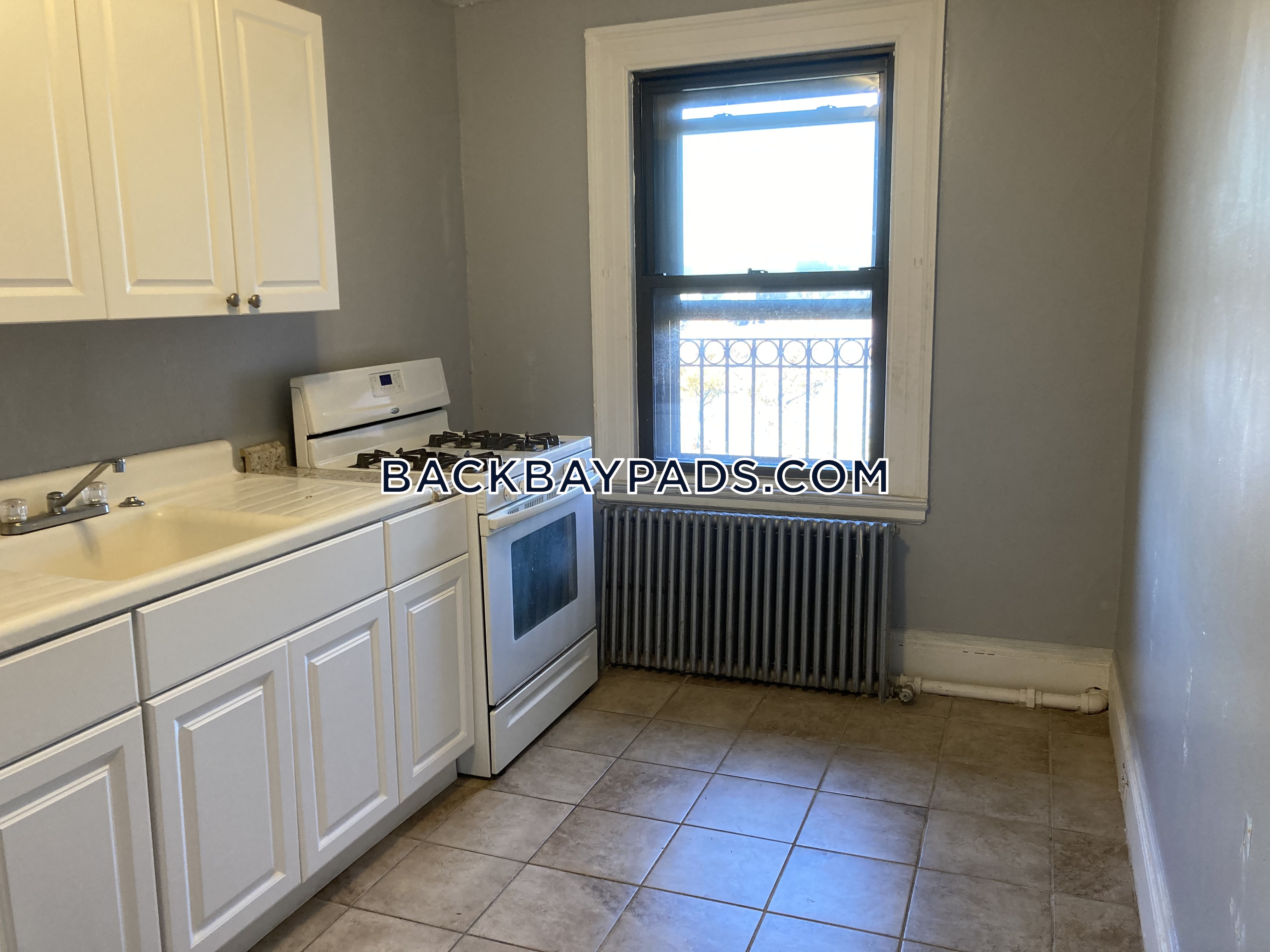 2 bed, 1 bath apartment for rent at 454 Beacon St Unit 5R, Back Bay — photo 3 of 11