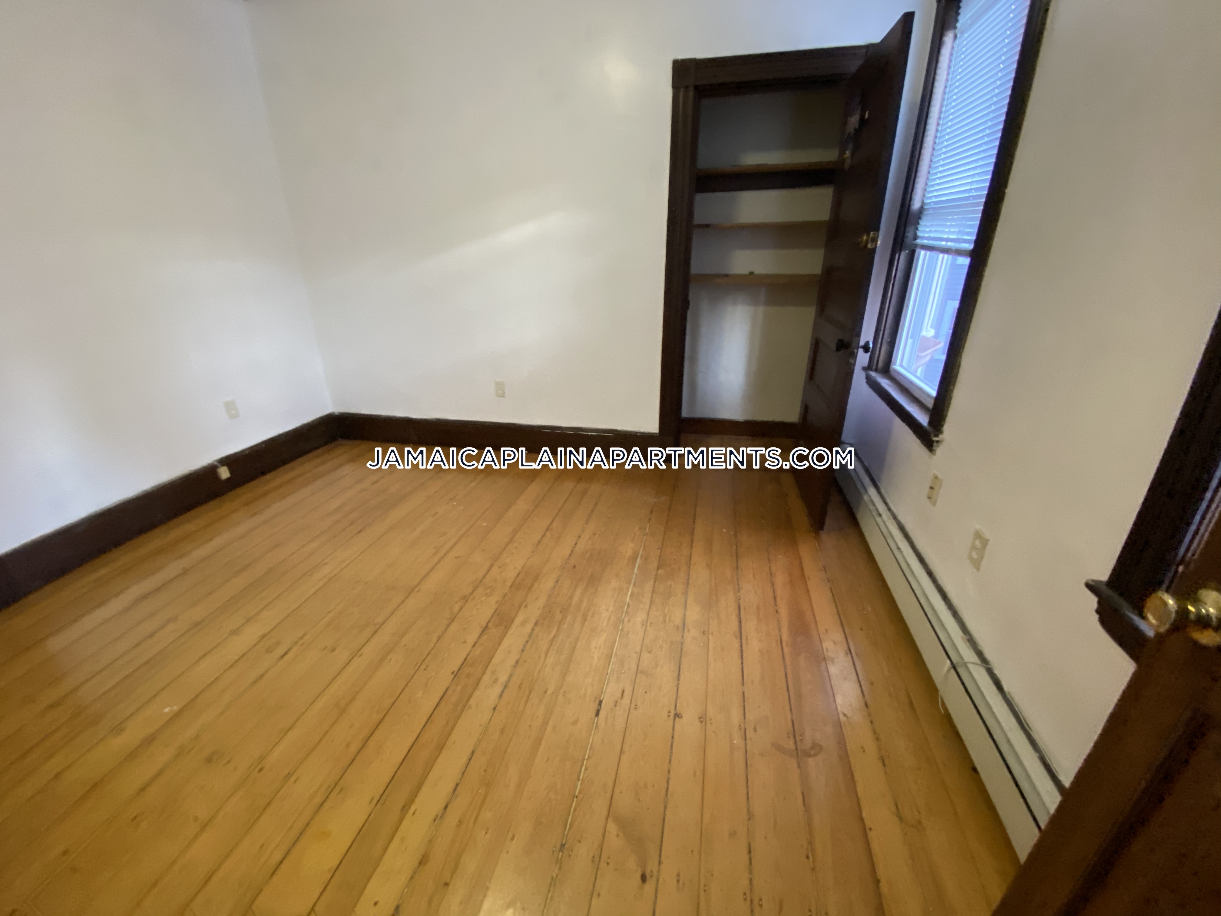 5 bed, 2 bath apartment for rent at 47 Creighton St Unit 3, Jamaica Plain — photo 32 of 117