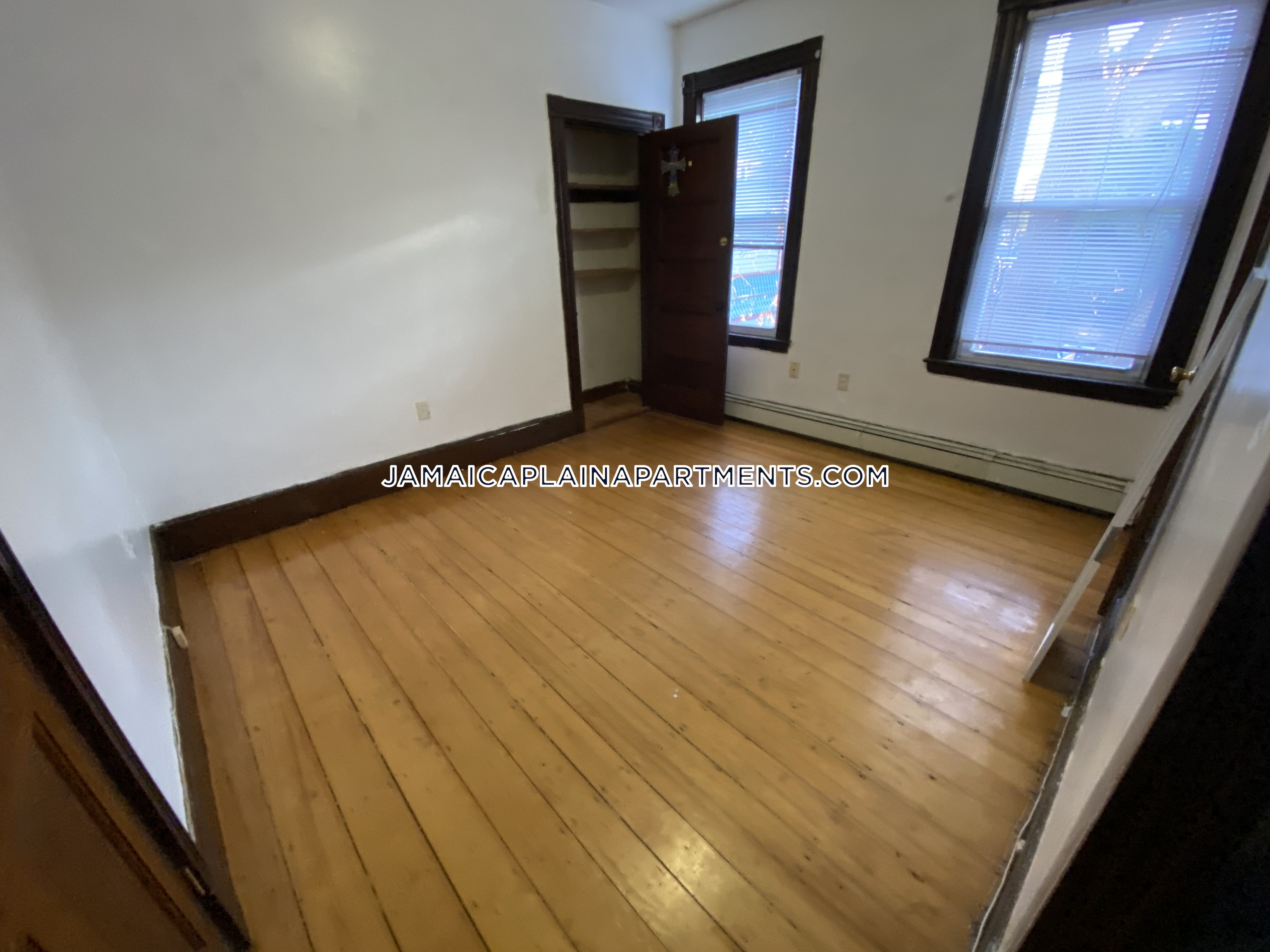 5 bed, 2 bath apartment for rent at 47 Creighton St Unit 3, Jamaica Plain — photo 33 of 117