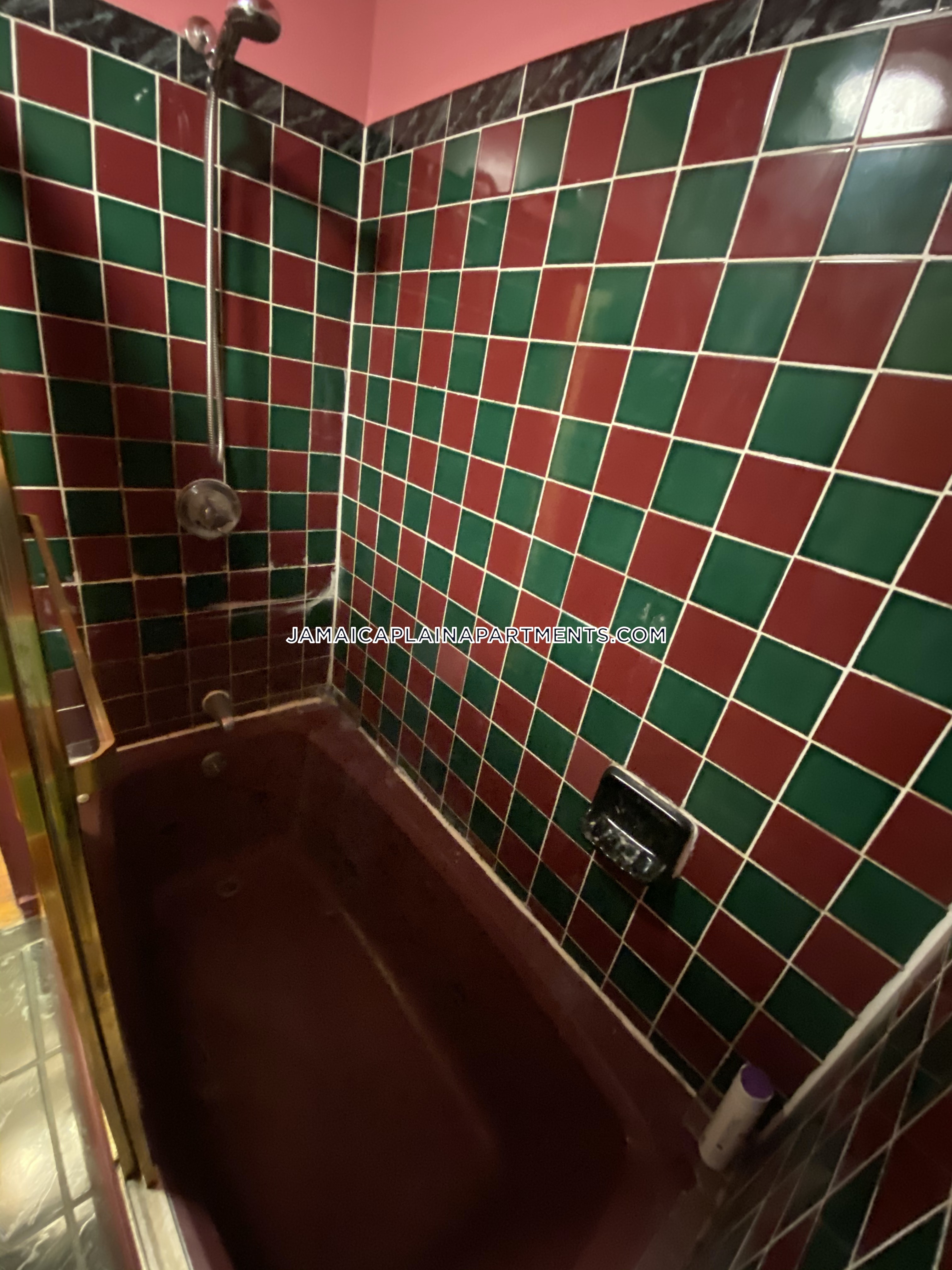 5 bed, 2 bath apartment for rent at 47 Creighton St Unit 3, Jamaica Plain — photo 36 of 117