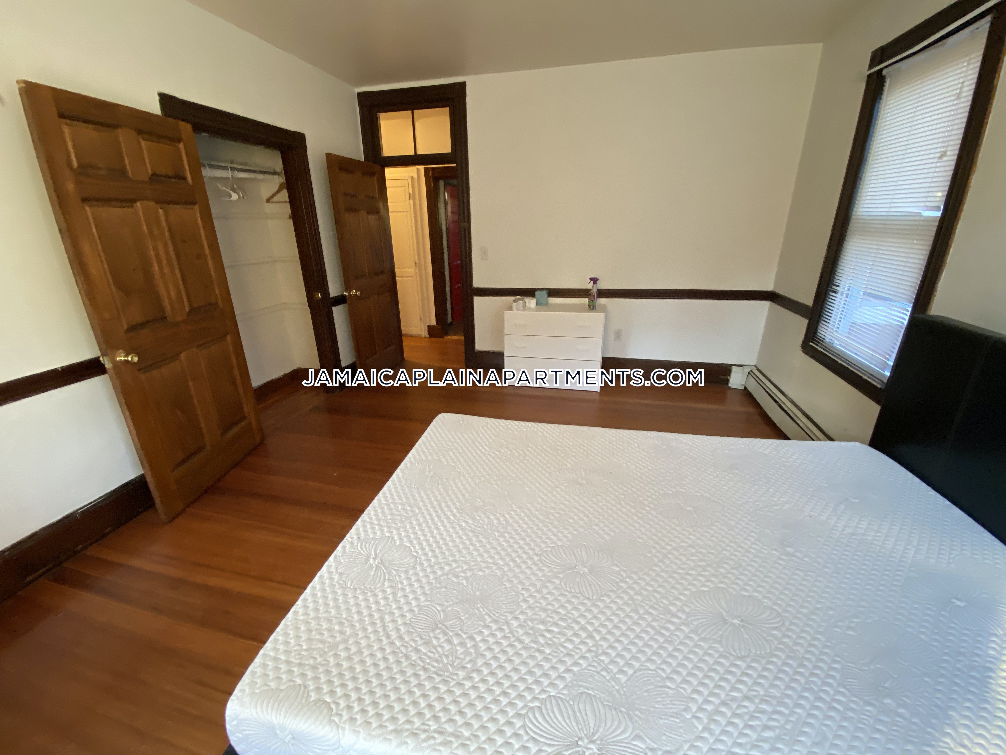 5 bed, 2 bath apartment for rent at 47 Creighton St Unit 3, Jamaica Plain — photo 40 of 117