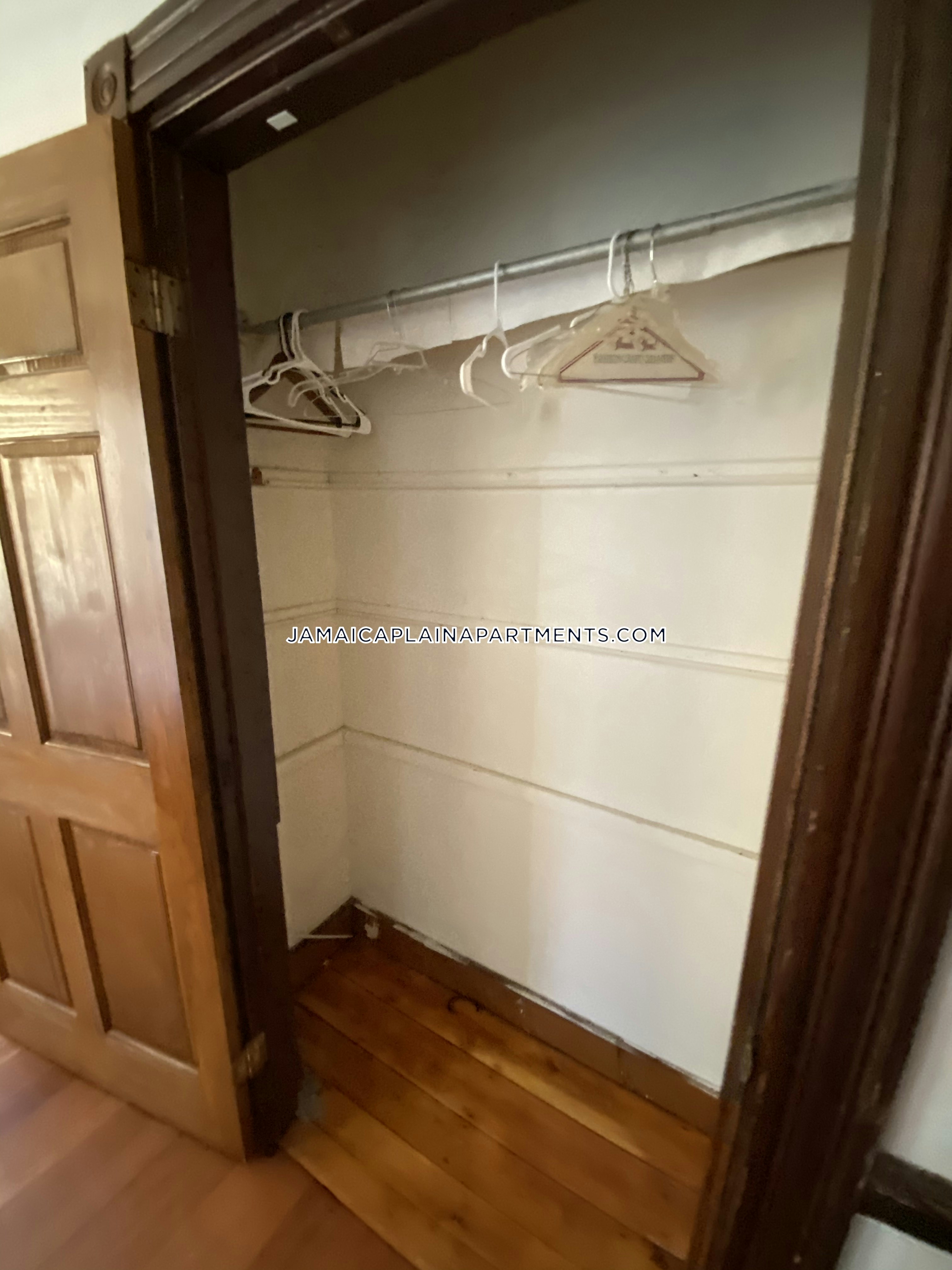 5 bed, 2 bath apartment for rent at 47 Creighton St Unit 3, Jamaica Plain — photo 42 of 117