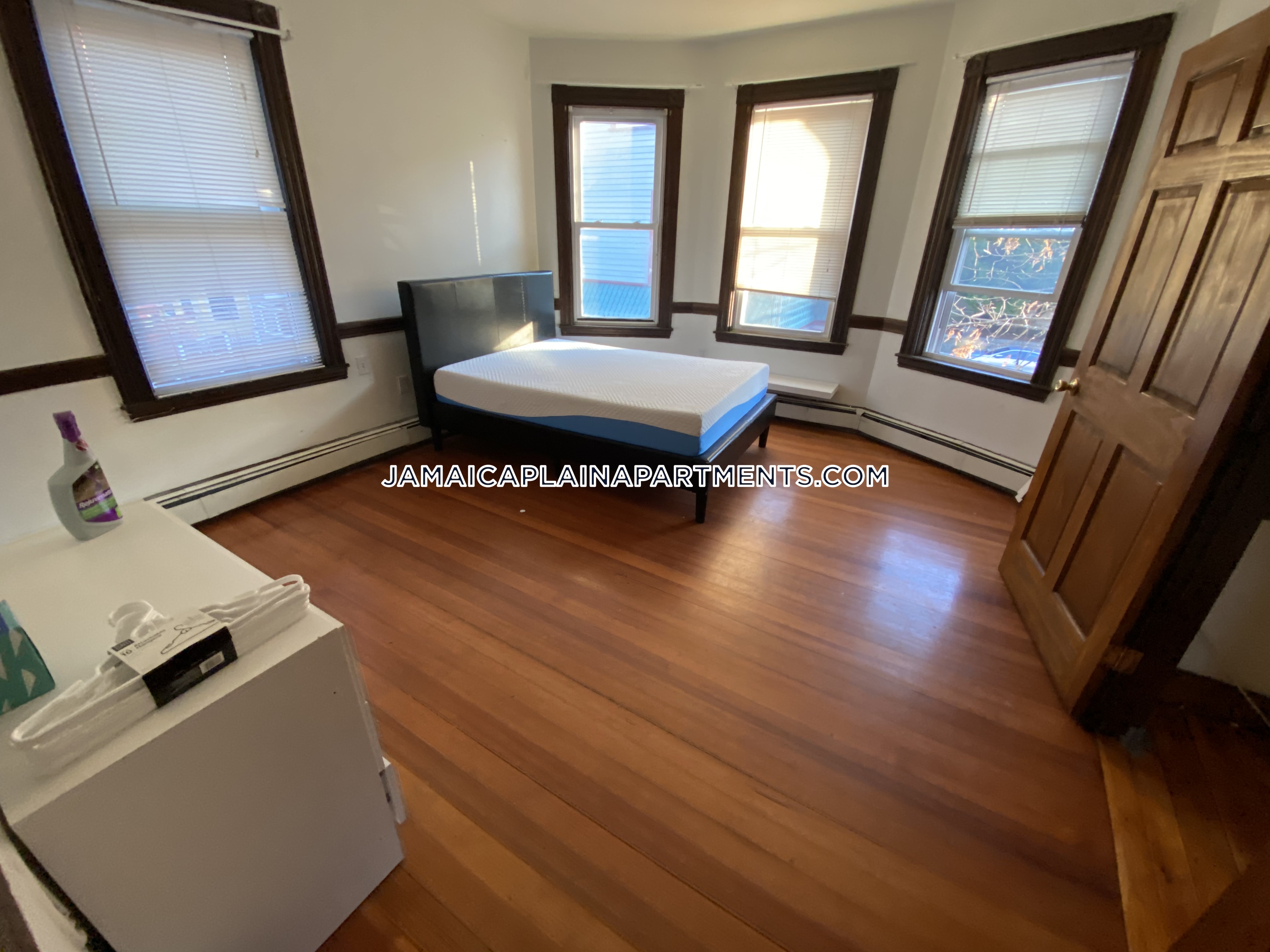 5 bed, 2 bath apartment for rent at 47 Creighton St Unit 3, Jamaica Plain — photo 47 of 117
