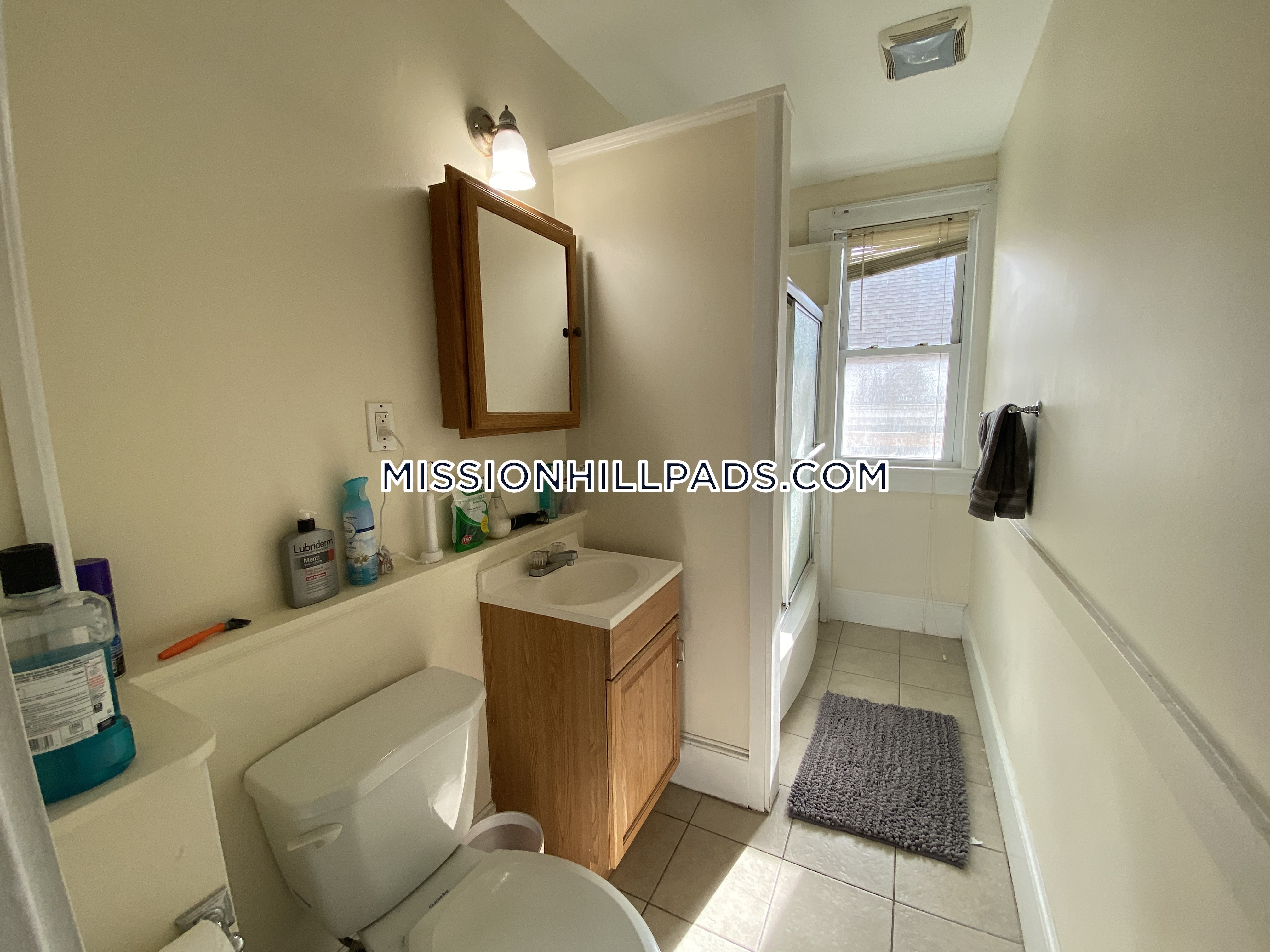 3 bed, 1 bath apartment for rent at 18 Lawn St Unit 2, Mission Hill — photo 12 of 12