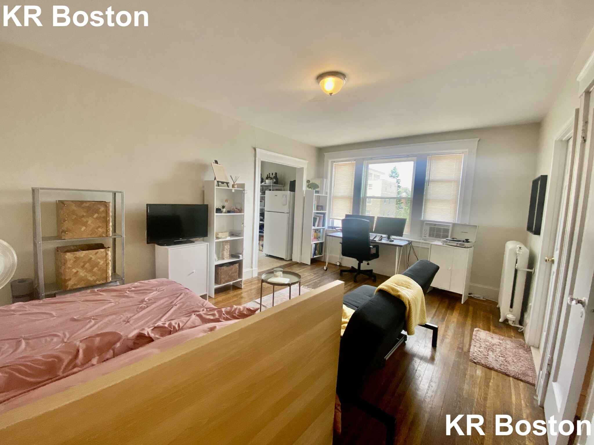 Studio bed, 1 bath apartment for rent at 1607 Commonwealth Ave Unit 28, Brighton — photo 3 of 5