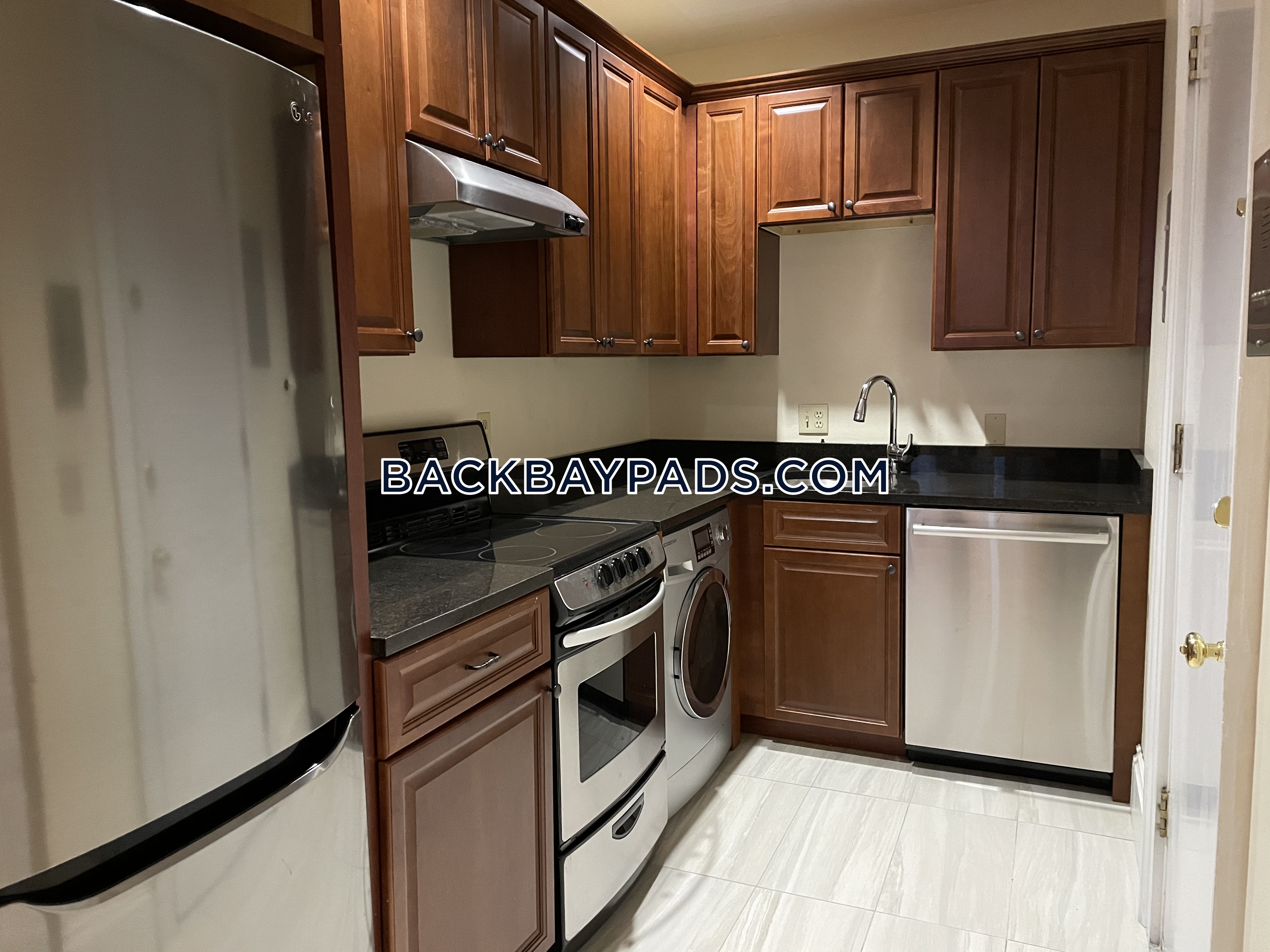 1 bed, 1 bath apartment for rent at 473 Beacon St Unit 3, Back Bay — photo 7 of 9