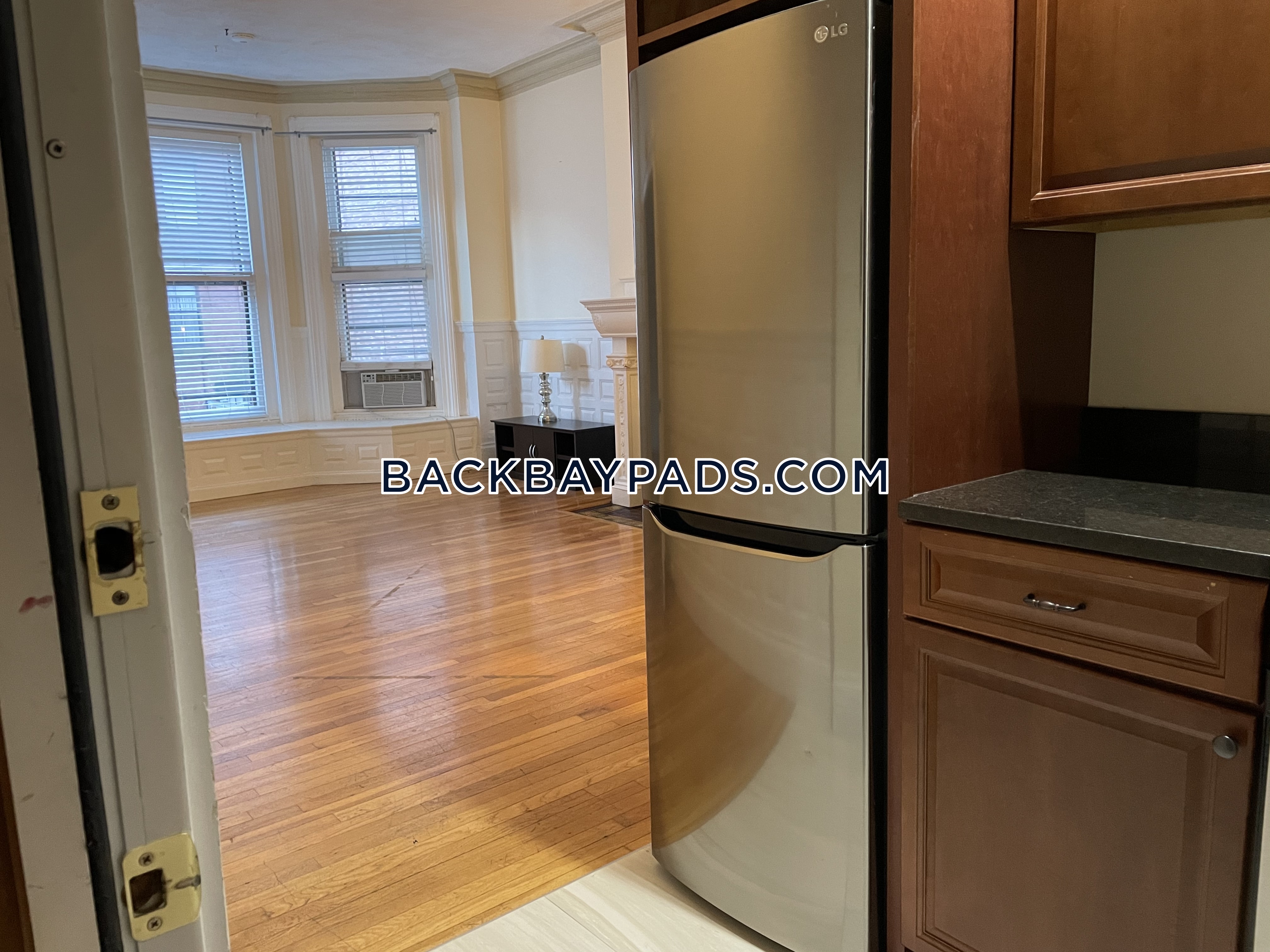 1 bed, 1 bath apartment for rent at 473 Beacon St Unit 3, Back Bay — photo 6 of 9