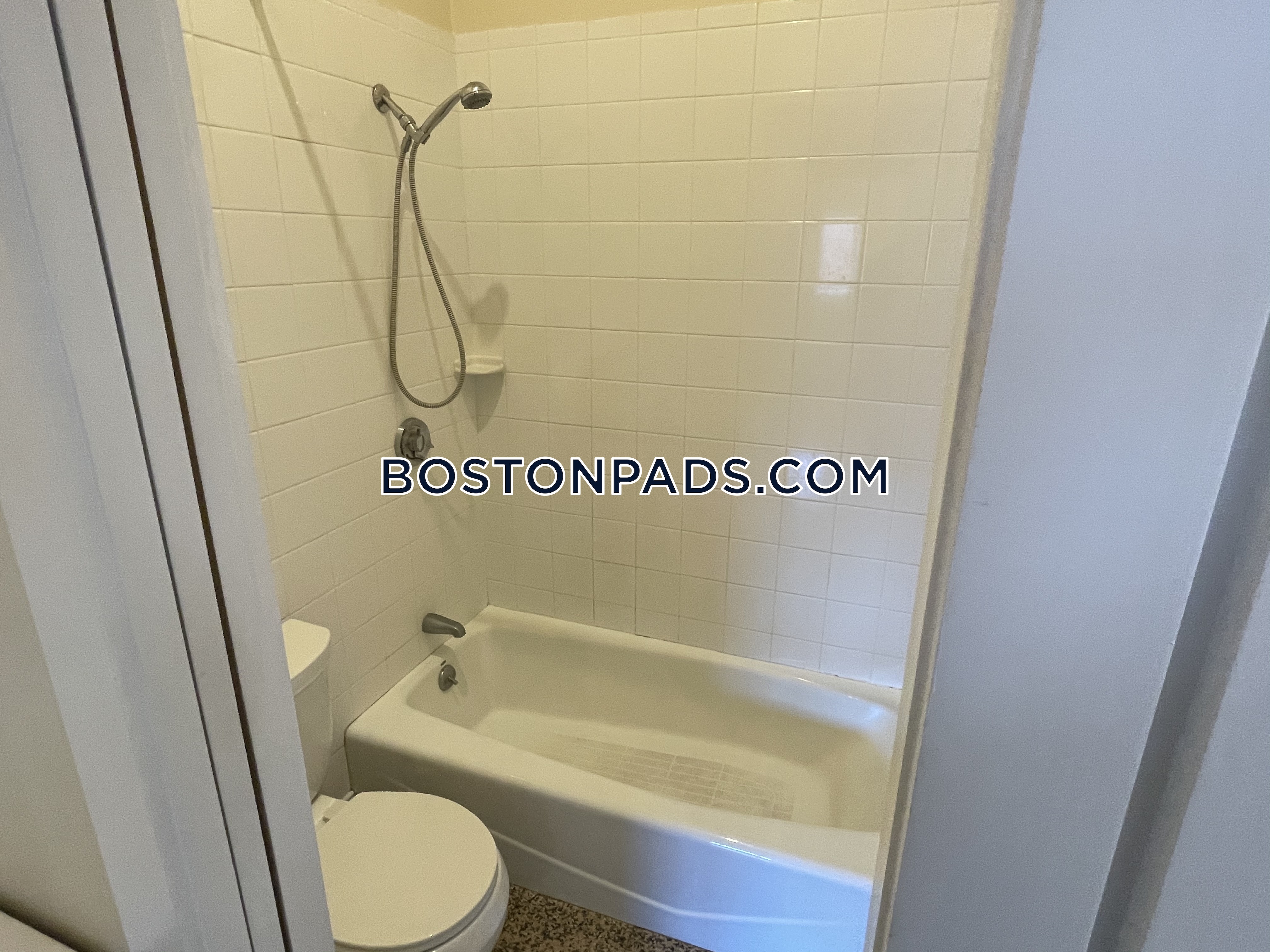 1 bed, 1 bath apartment for rent at 108 Richmond St Unit 7, North End — photo 33 of 35
