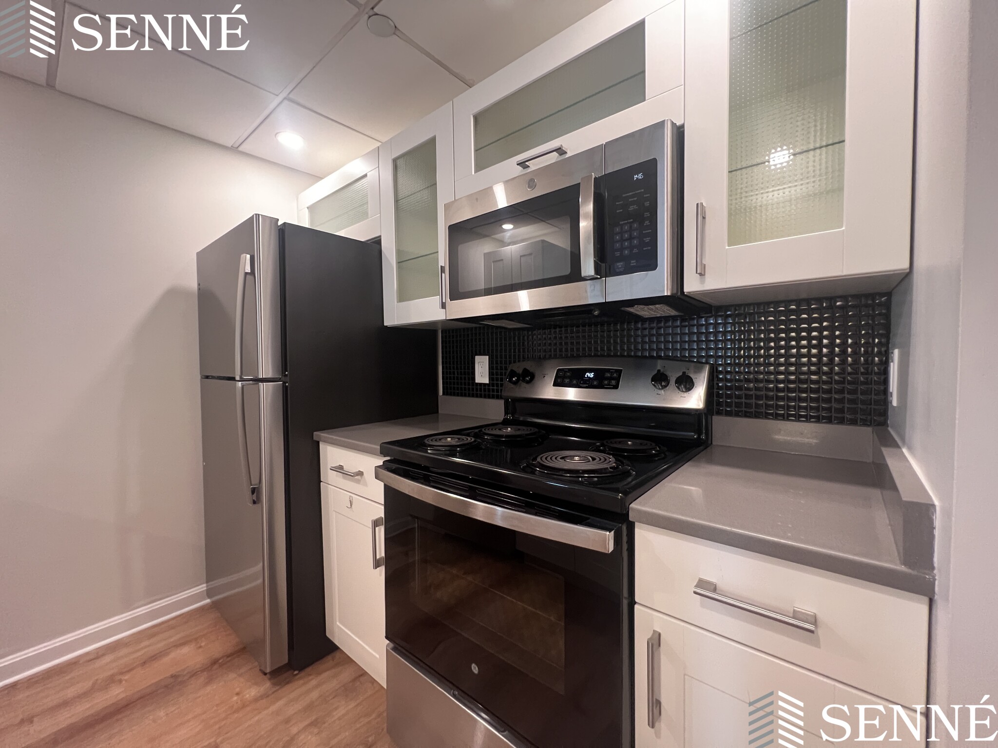 1008 Massachusetts Ave, Riverside