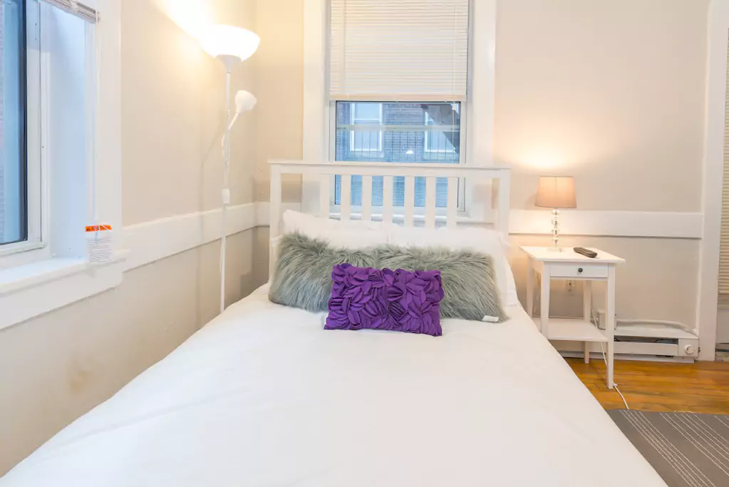 2 bed, 1 bath apartment for rent at 163 Endicott St Unit 3R, North End — photo 4 of 6