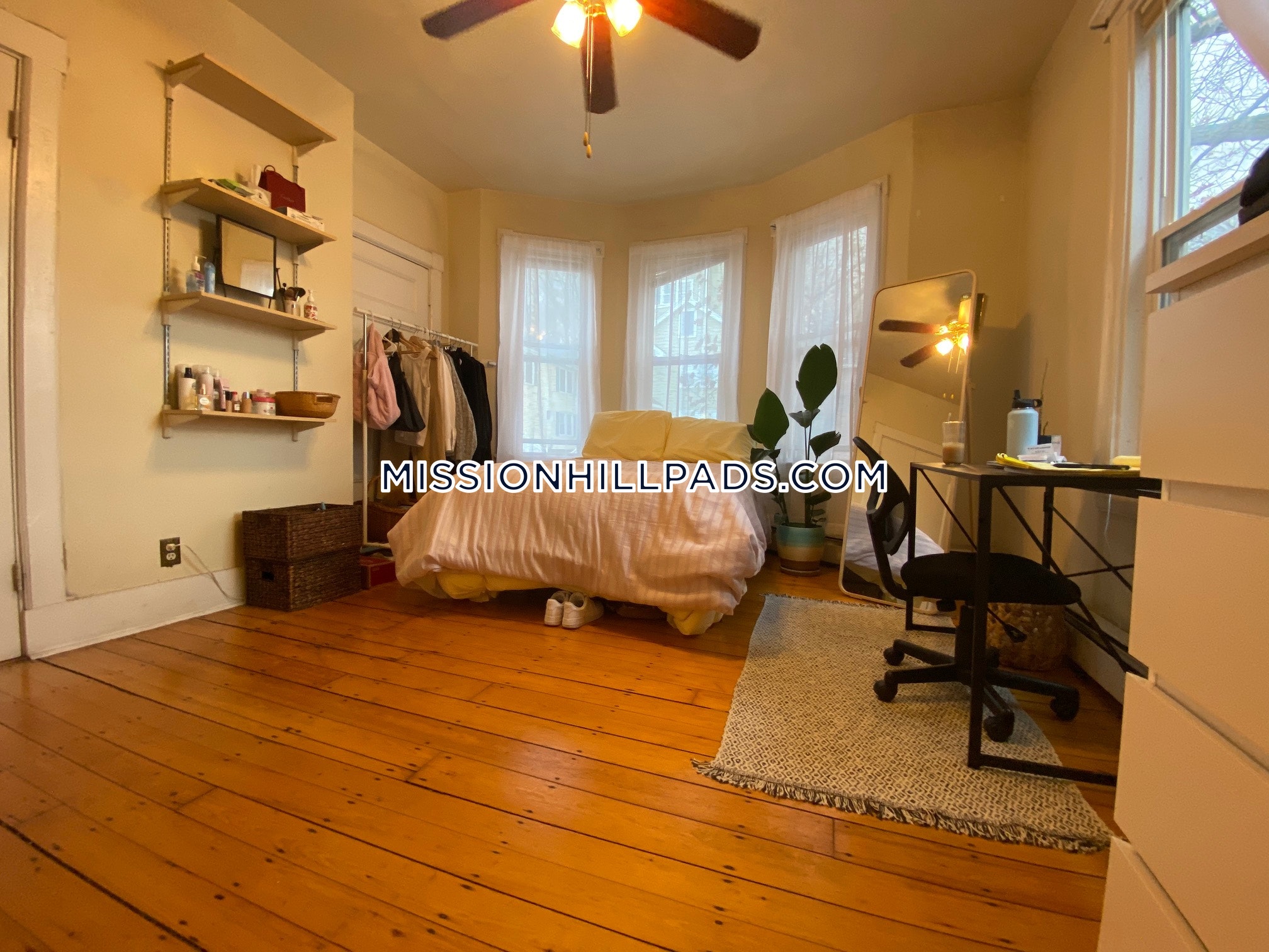 3 bed, 1 bath apartment for rent at 19 Sachem St Unit 3, Mission Hill — photo 2 of 16