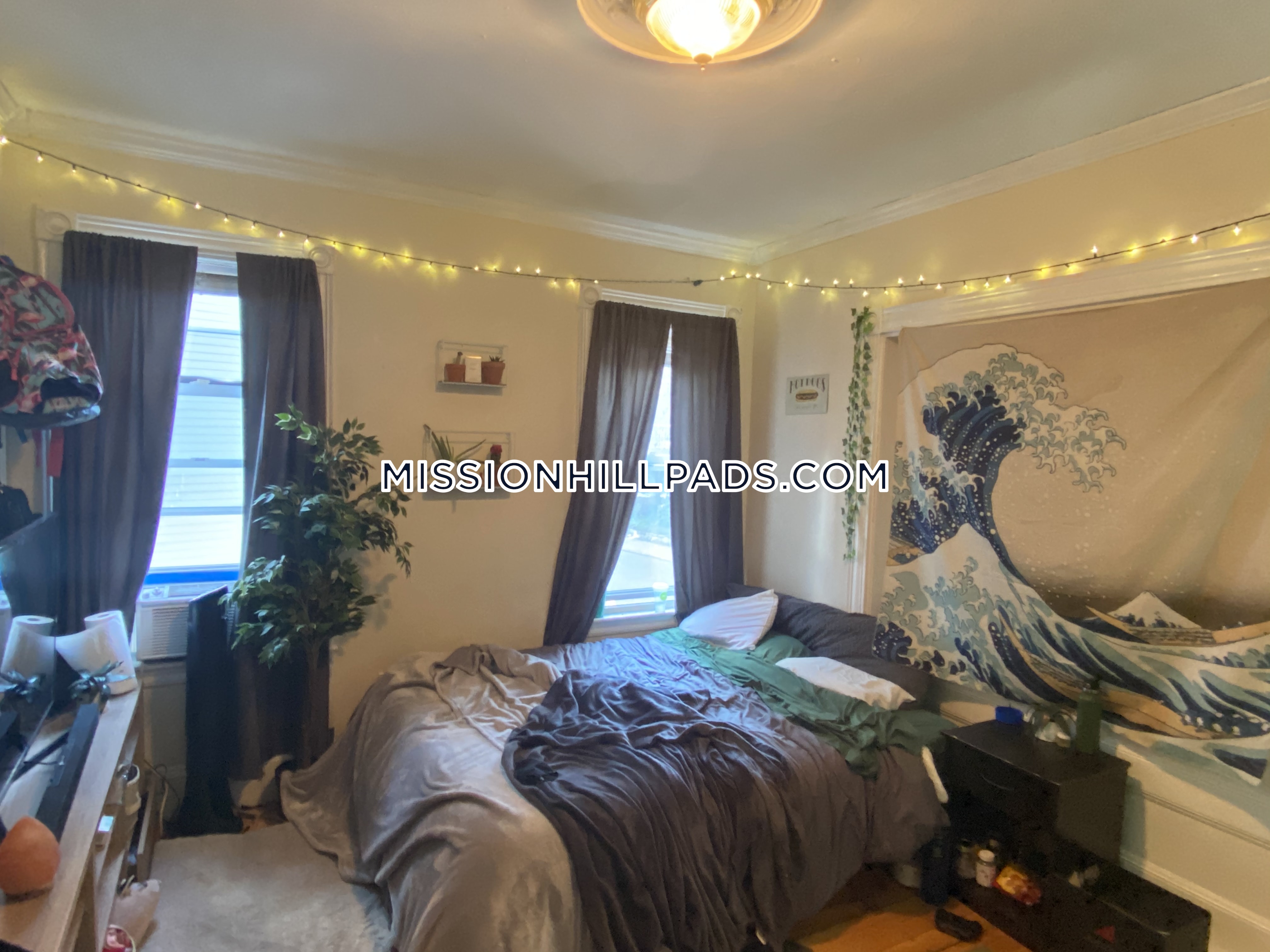 4 bed, 1 bath apartment for rent at 130 Calumet St Unit 2, Mission Hill — photo 6 of 15
