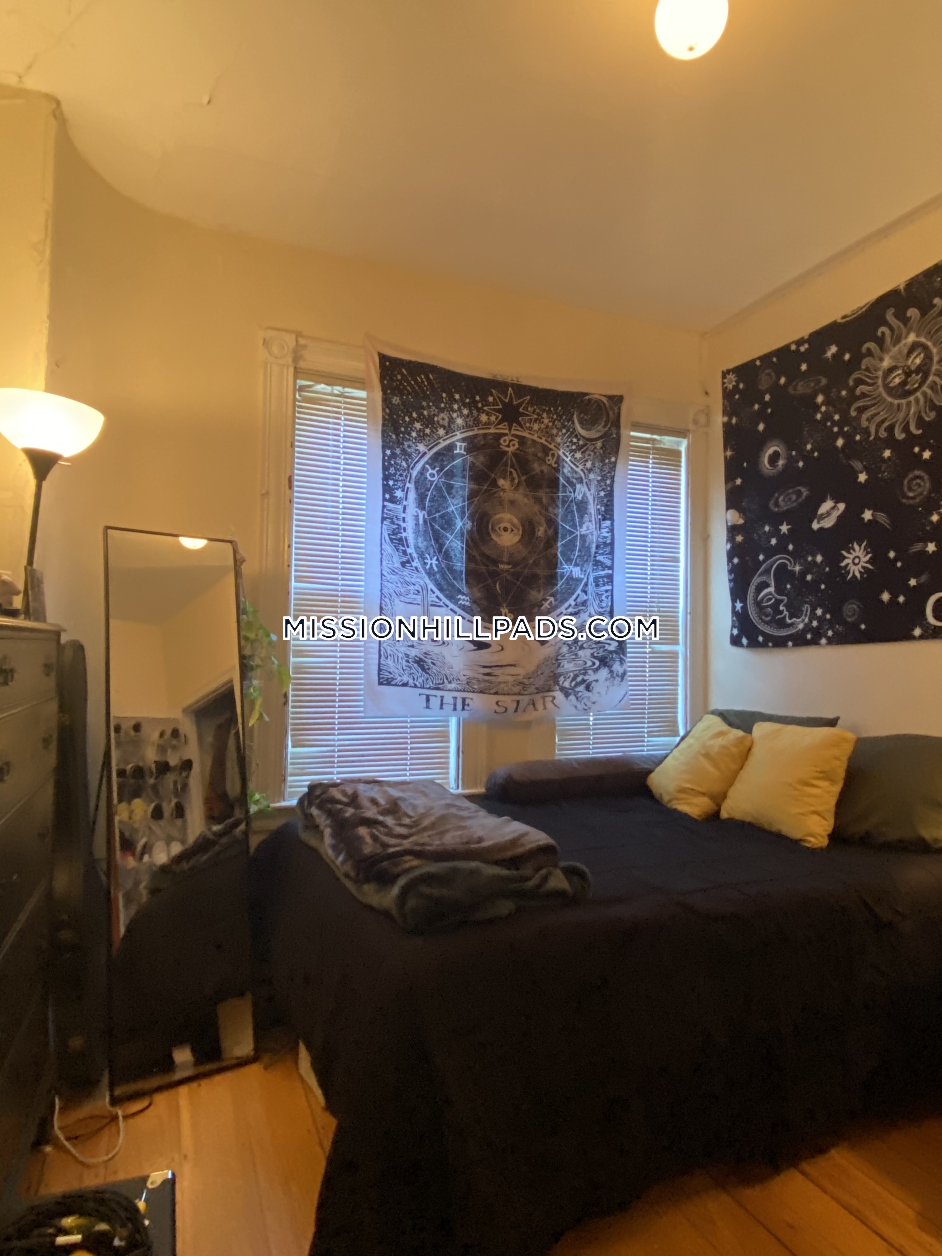 4 bed, 1 bath apartment for rent at 130 Calumet St Unit 2, Mission Hill — photo 10 of 15
