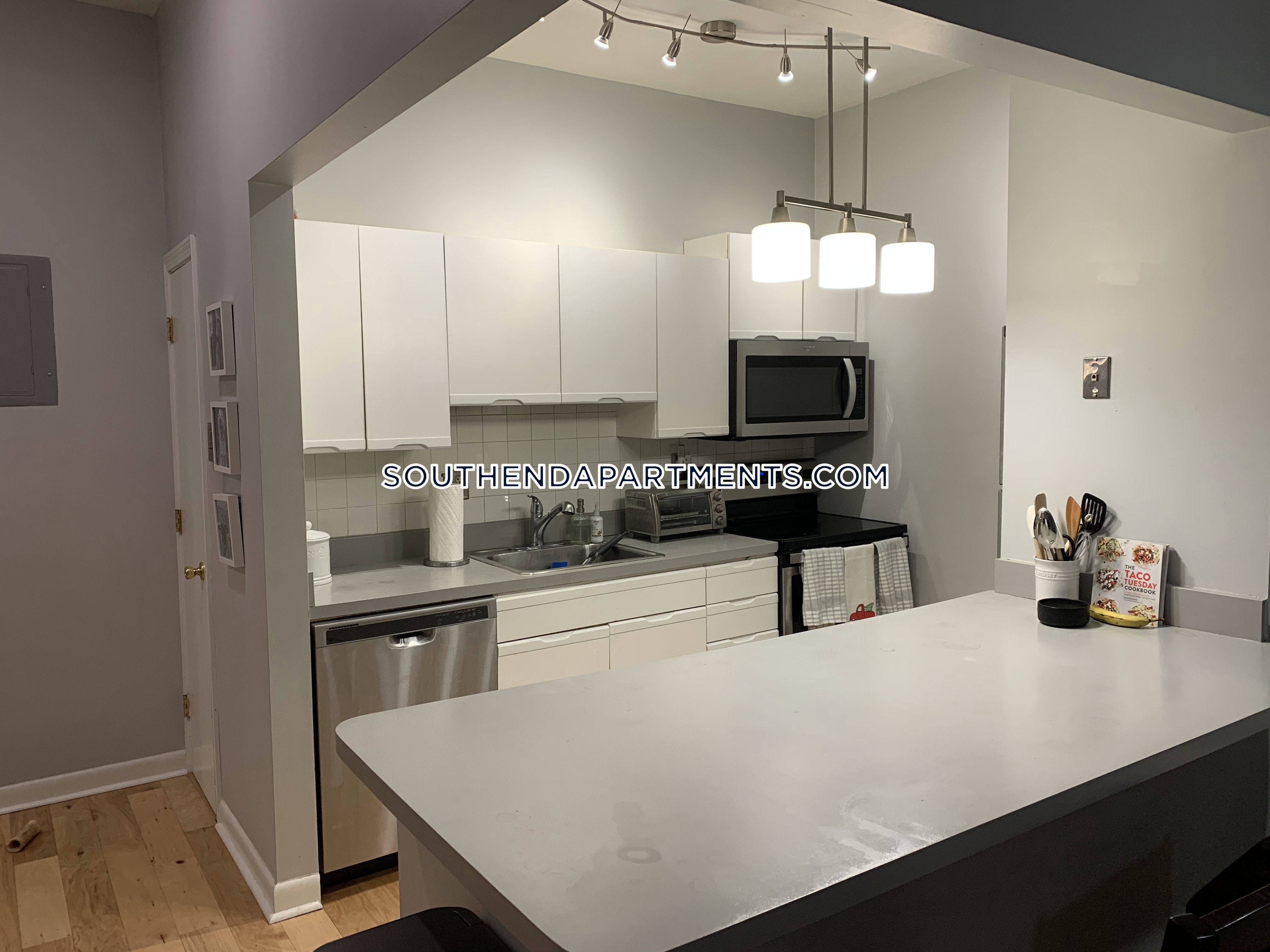 1 bed, 1 bath apartment for rent at 6 Yarmouth Unit 1, Back Bay — photo 4 of 10